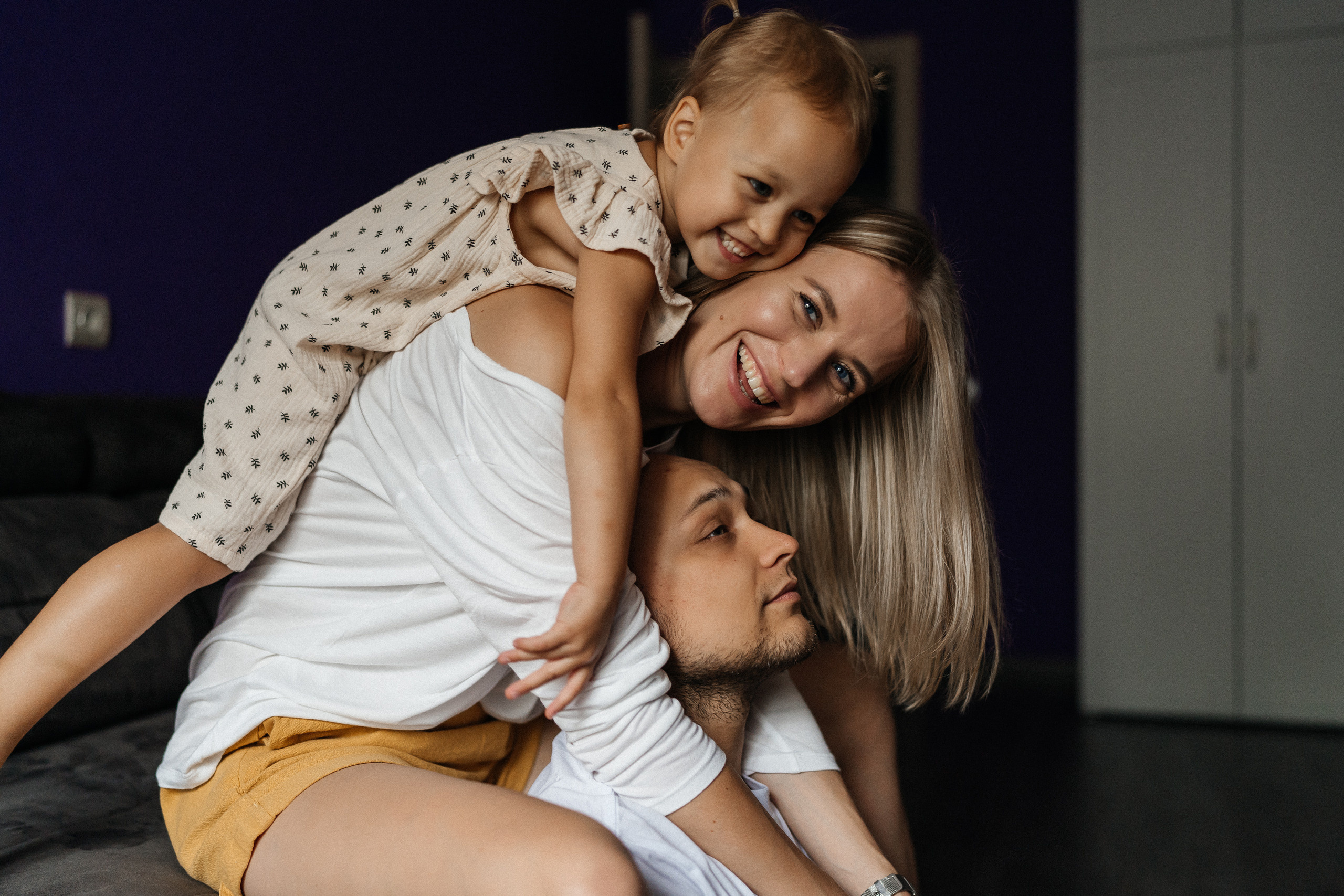 Любовь в фиолетовых тонах. Семейный фотограф в Санкт-Петербурге Виталия Белова