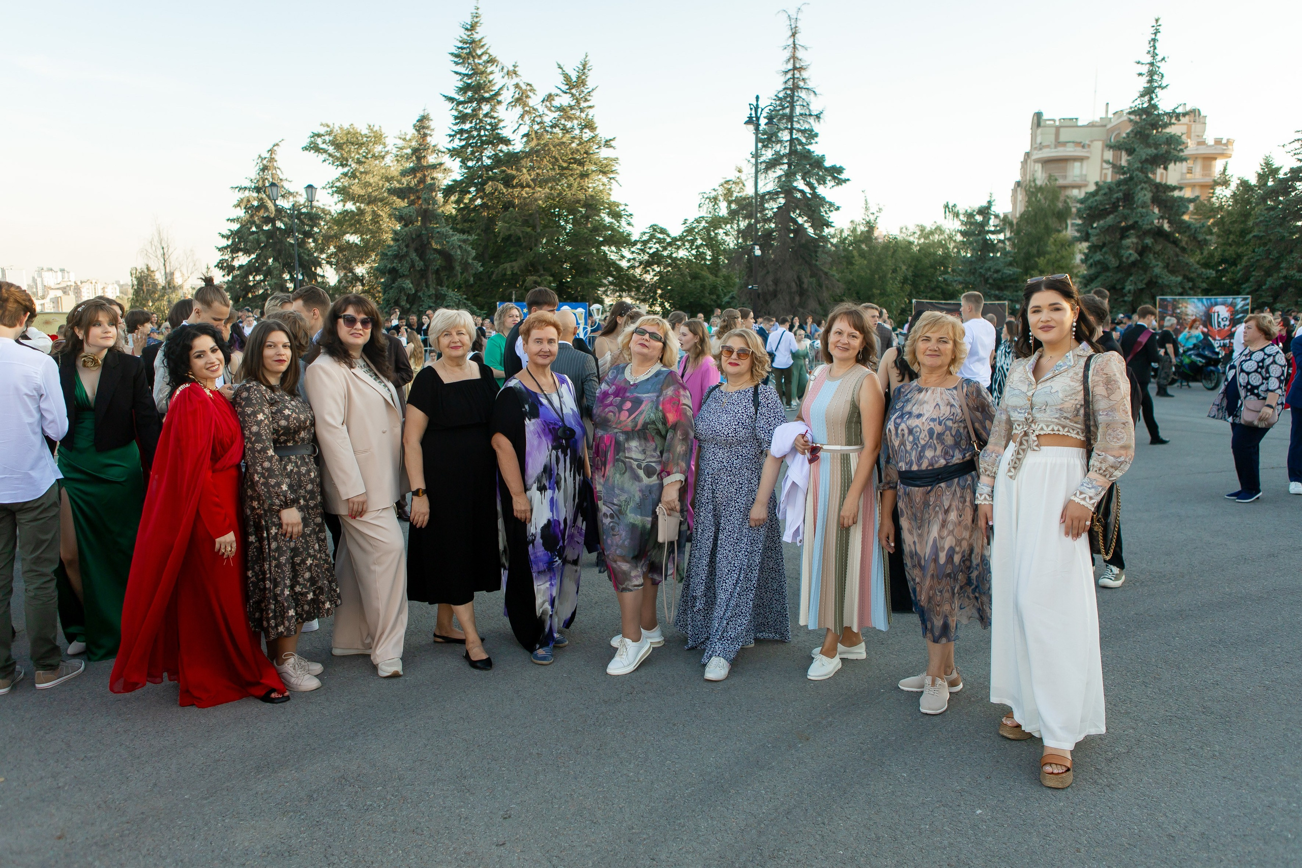 Выпускной Гимназия 12 2024 г. Свадебный и портретный Фотограф в Липецке Дмитрий Котюков