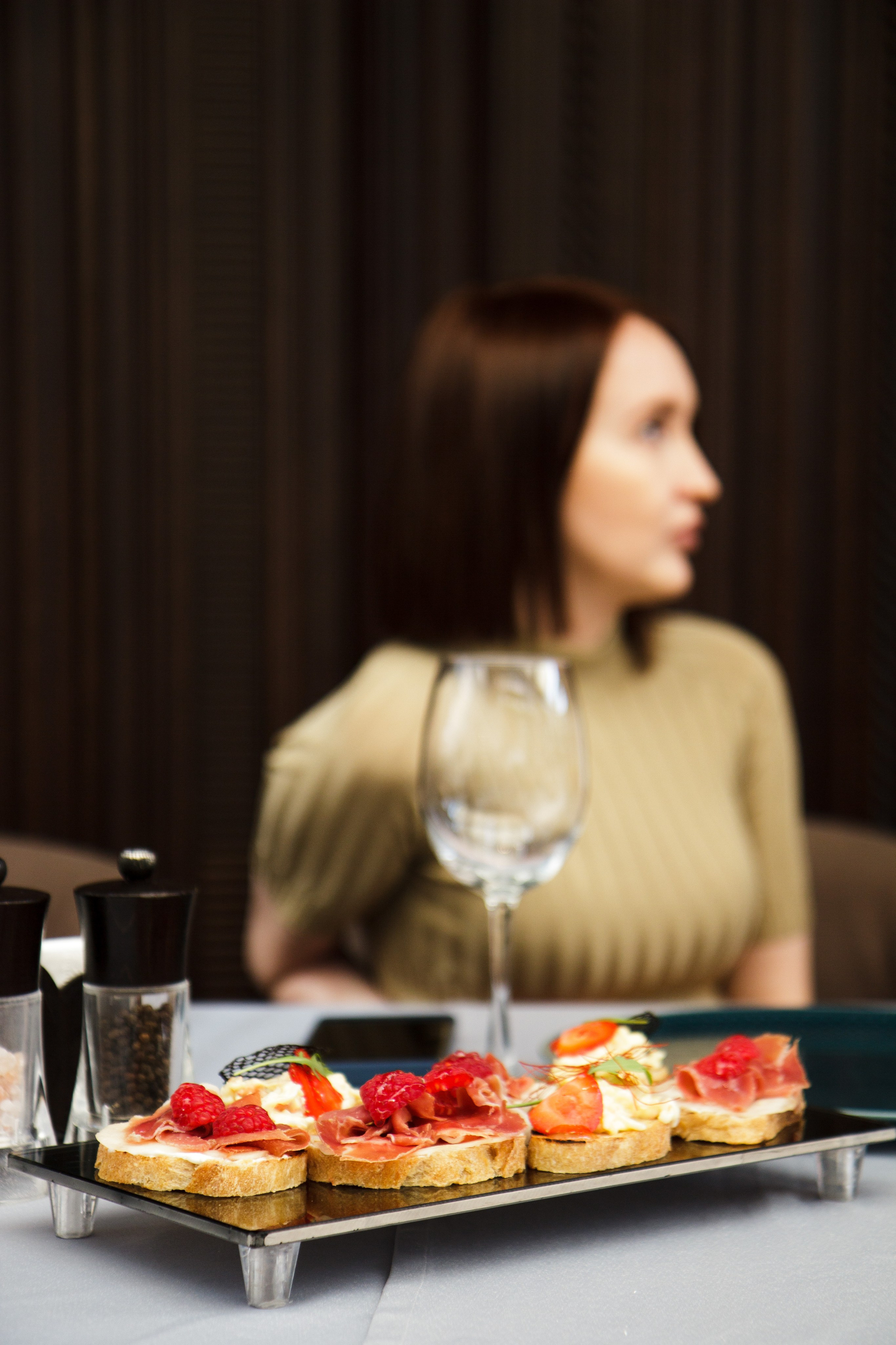 Бизнес-завтрак Германа Гаврилова. Фотограф Москва — личные фотосессии, лавстори в студии