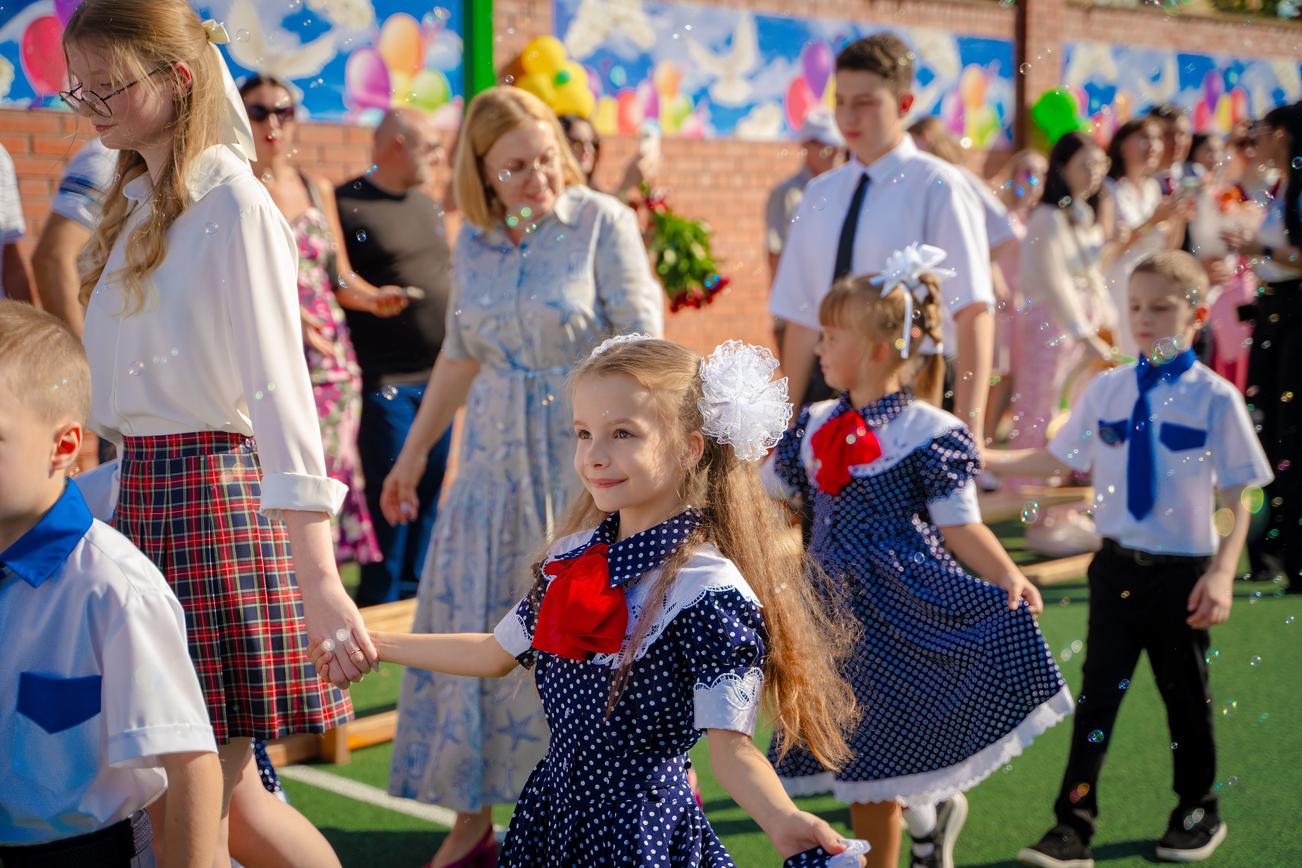 1Сентября_ ЮВЕНТА 1кл_Гимназия 92. Фотографы из солнечного Краснодара Вадим и Надежда Митус