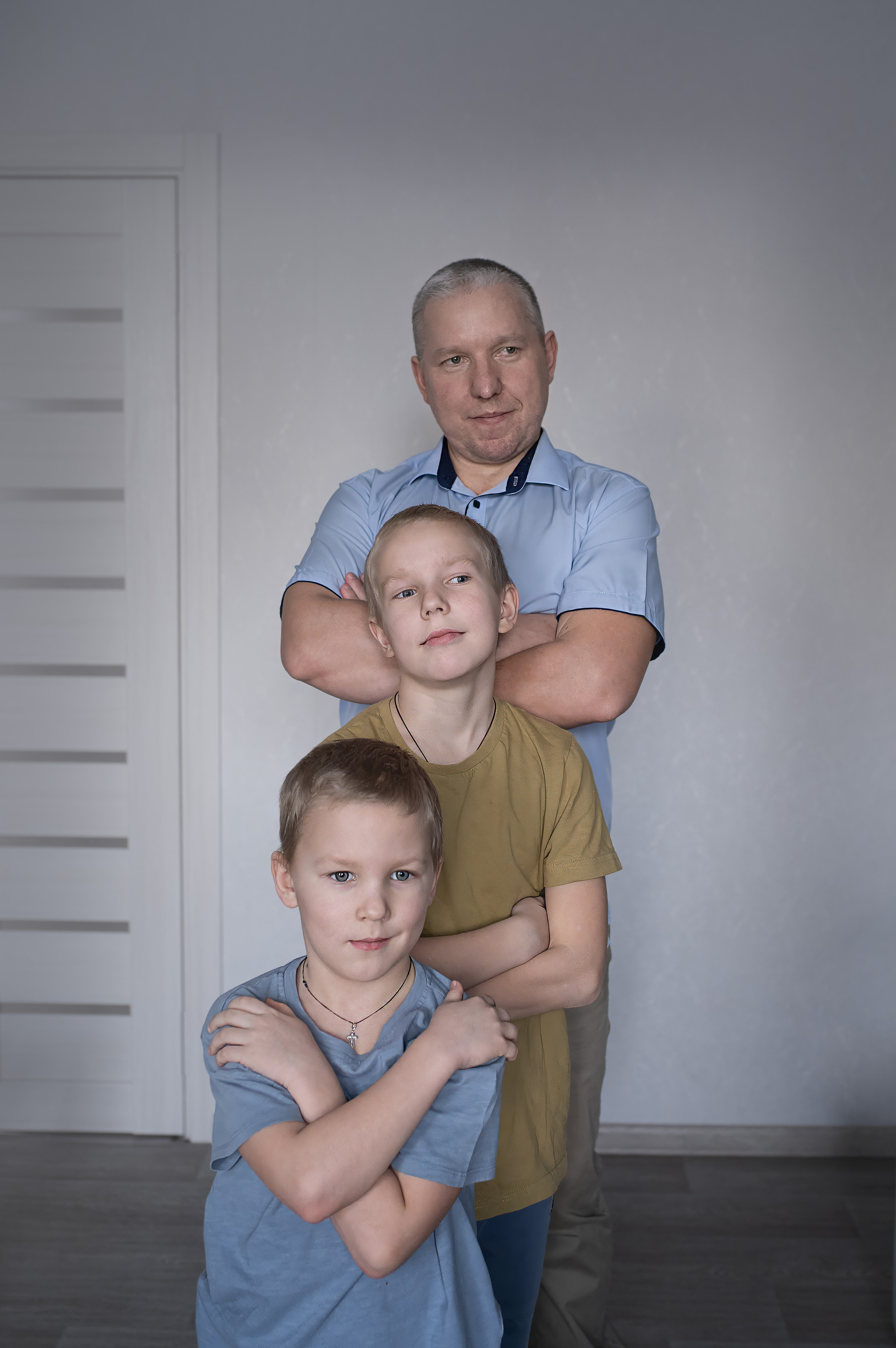 Семья Ляминых дома. Фотографы крещения/венчания  Красноярск Татьяна и Вячеслав Переваловы