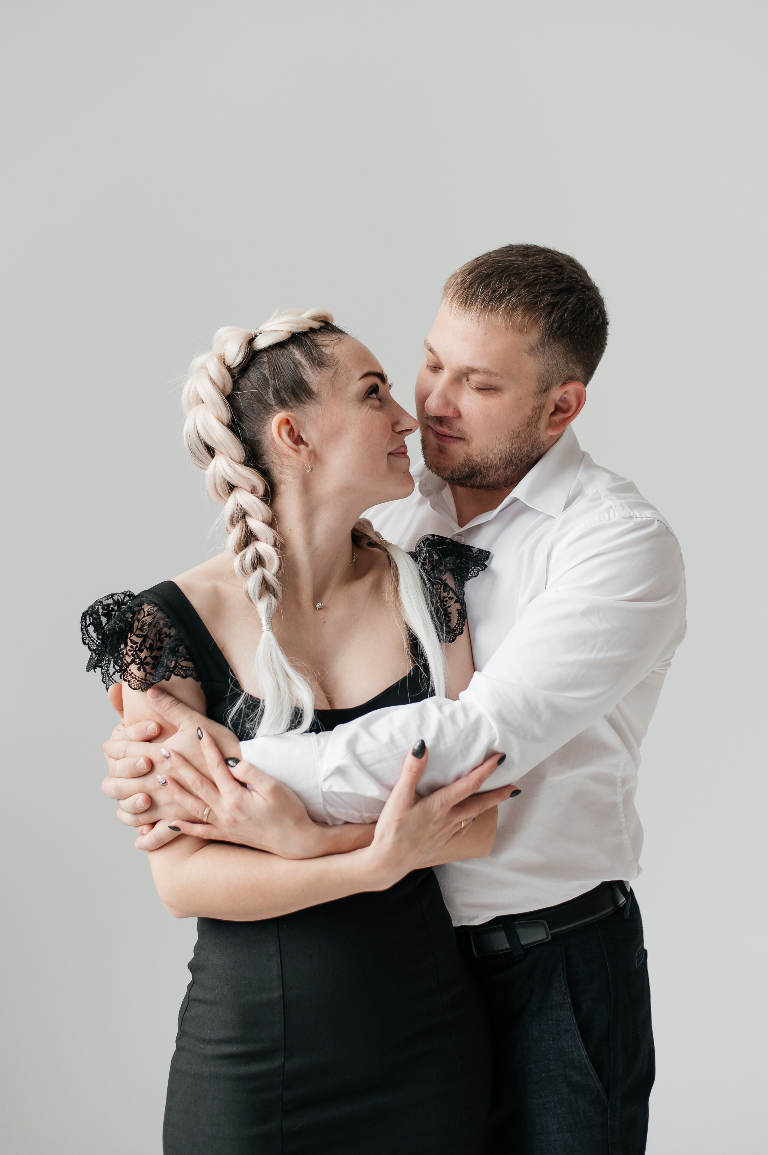 Смотреть в одну сторону. Свадебный и семейный фотограф в Красноярске Виктория Тимонина