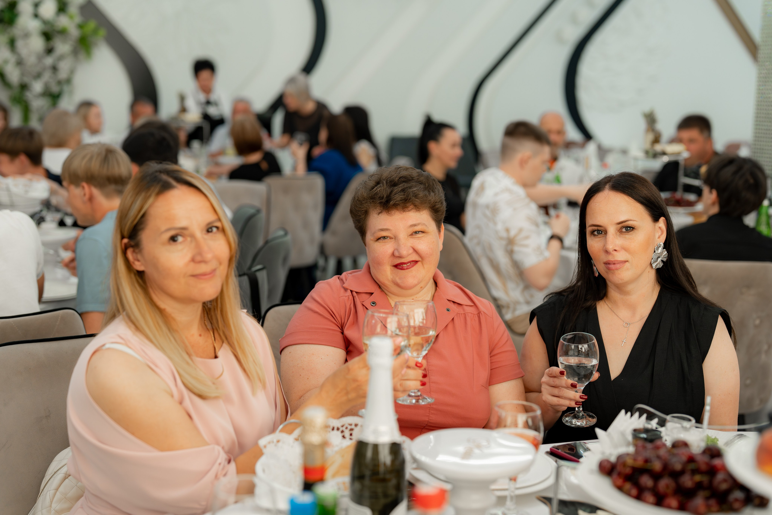 Школьный бал. Фотограф видеограф Геннадий Янбаев в Сочи, Краснодаре