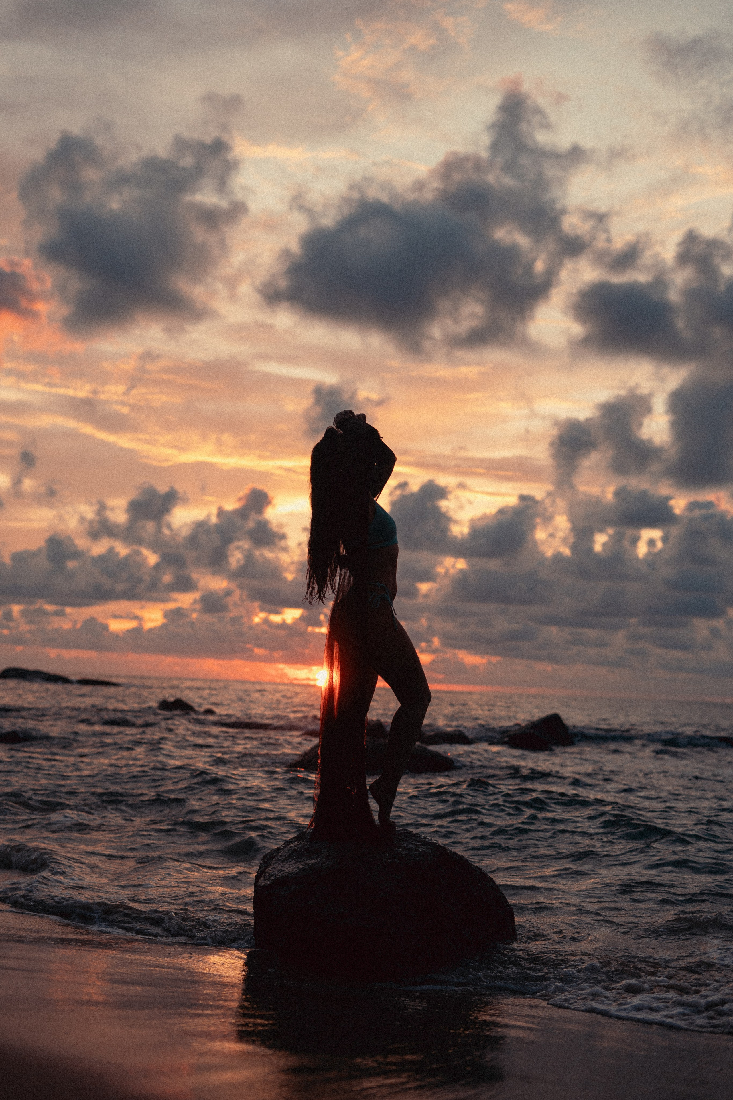 Эмоциональный портрет на Пхукете — искусство вашего образа, эмоций и красоты в виде индивидуальной фотосессии. Ян Долматов — фотограф, видеограф и продюсер на Пхукете, Таиланд