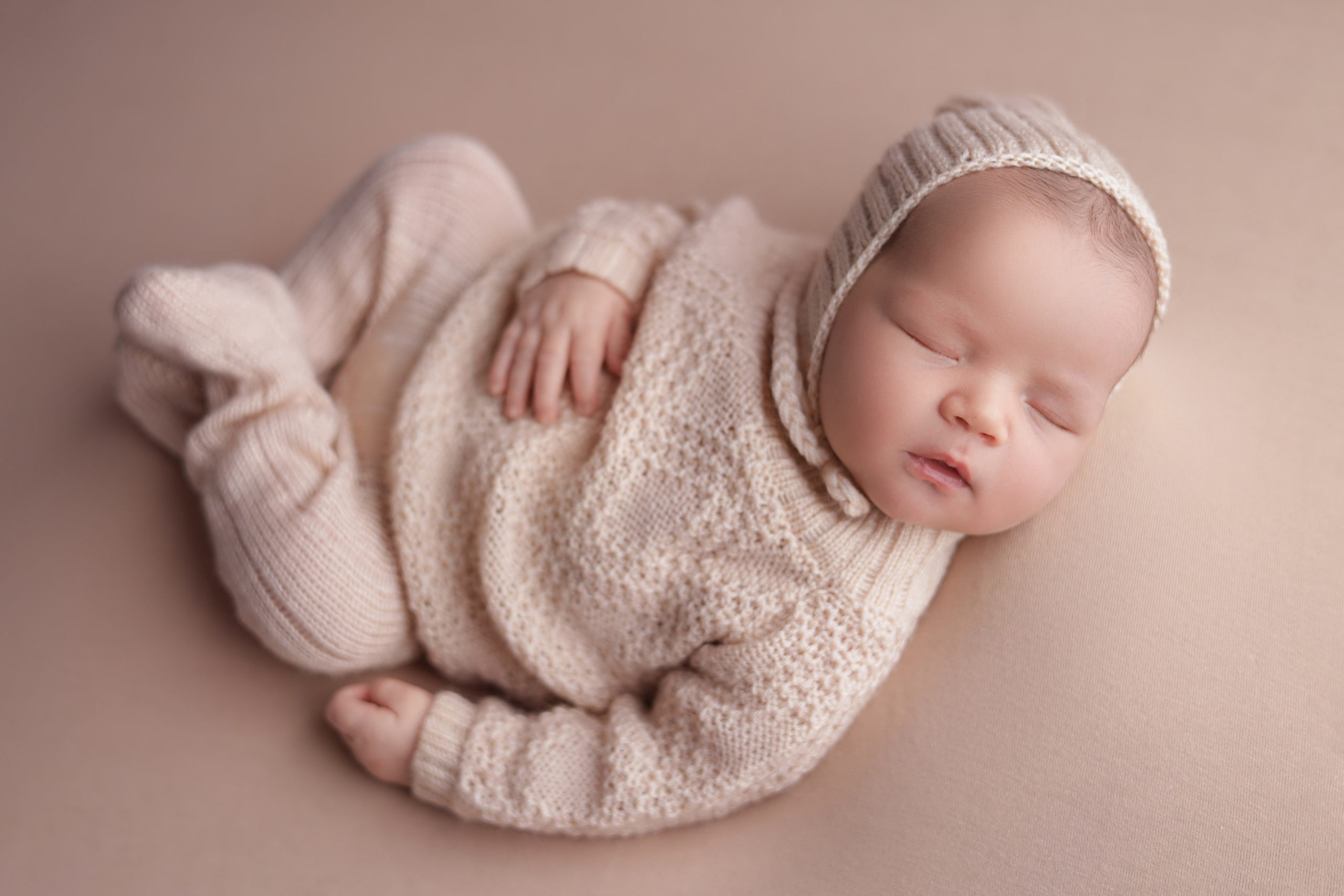 Артем. Евгения Горбунова фотограф новорожденных в Новом Уренгое