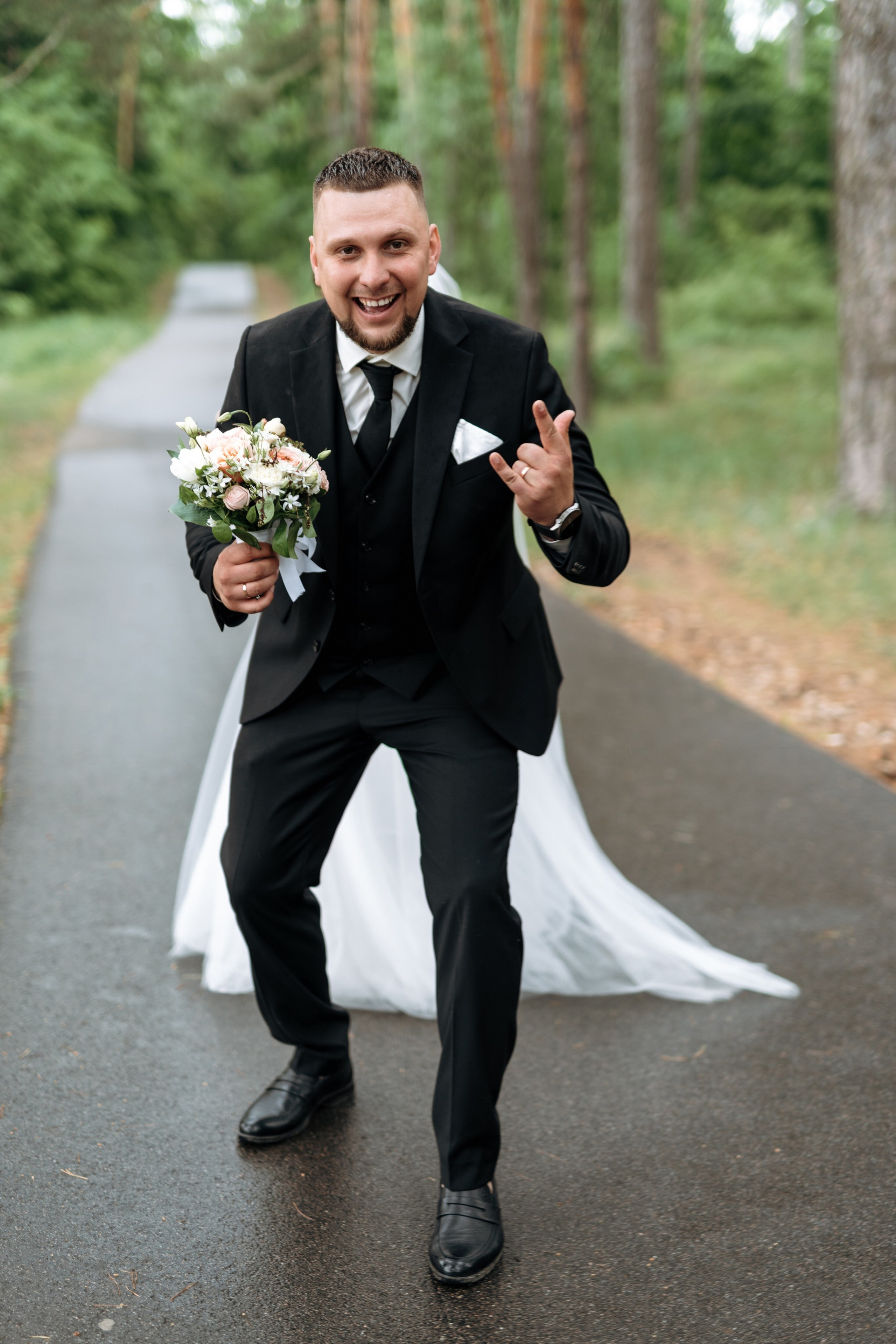 Свадебный день Яны и Максима, прогулка в лесу, Картинная галерея в Тамбове. Свадебный фотограф в Тамбове Павел Четвертков