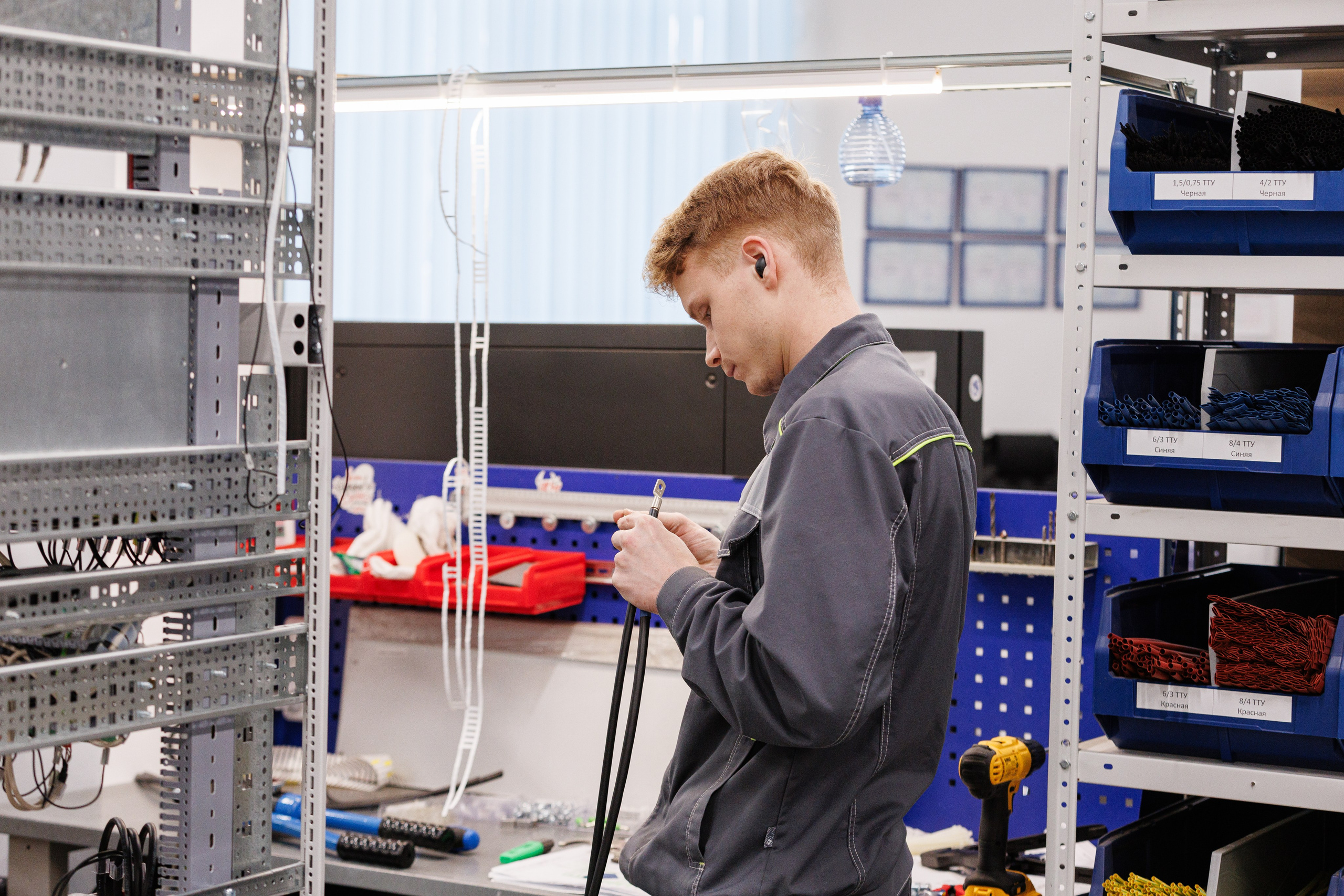 Вольтаг — Экскурсия по производству. Контент для бизнеса в Екатеринбурге Полдень Медиа