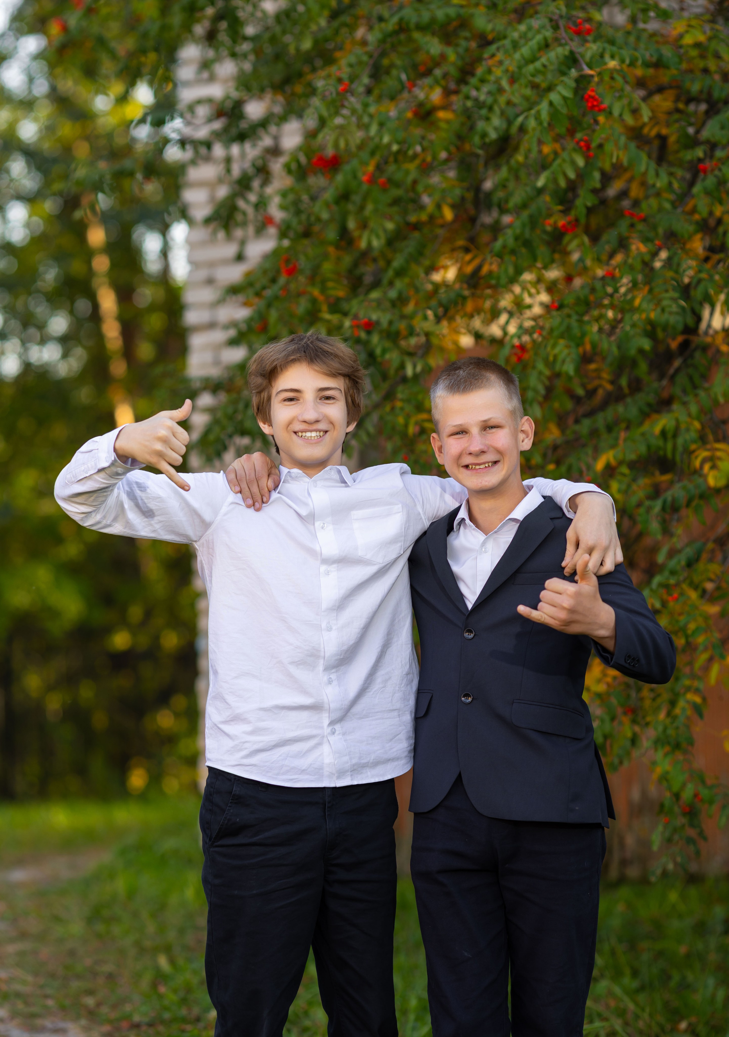 Осенняя фотосессия у школы с учителем. Семейный и детский фотограф Анна Петракова