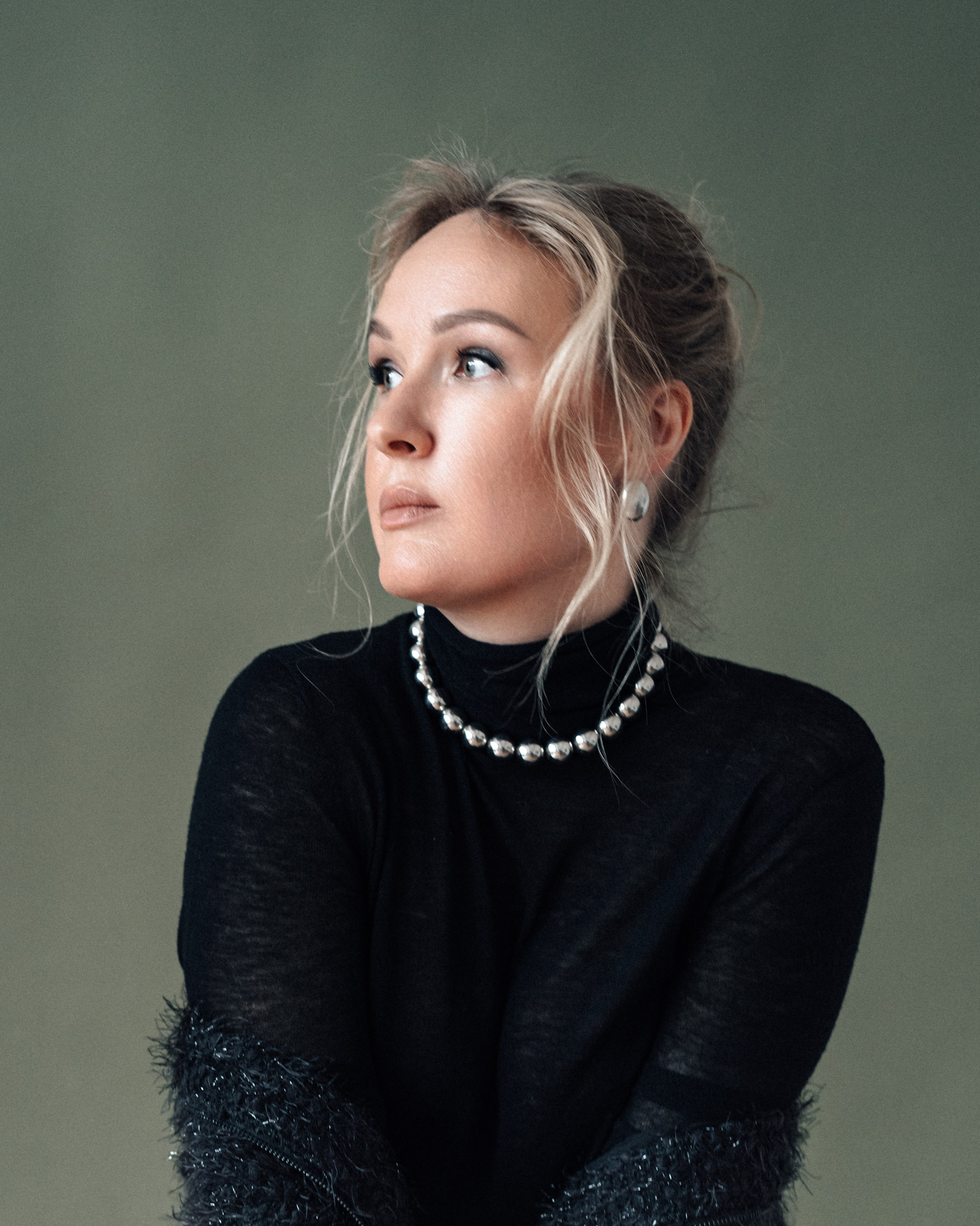 Portrait. Если ты на Земле — звони