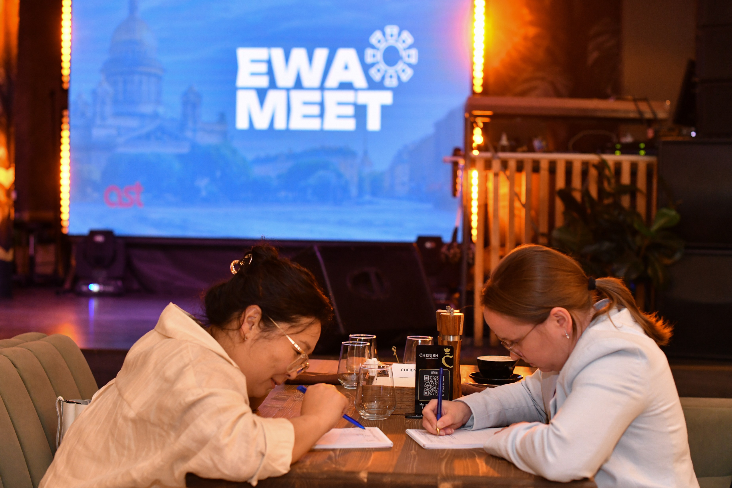 Репортаж с конференции EWA MEET. Профессиональный фото и видео контент для бизнеса