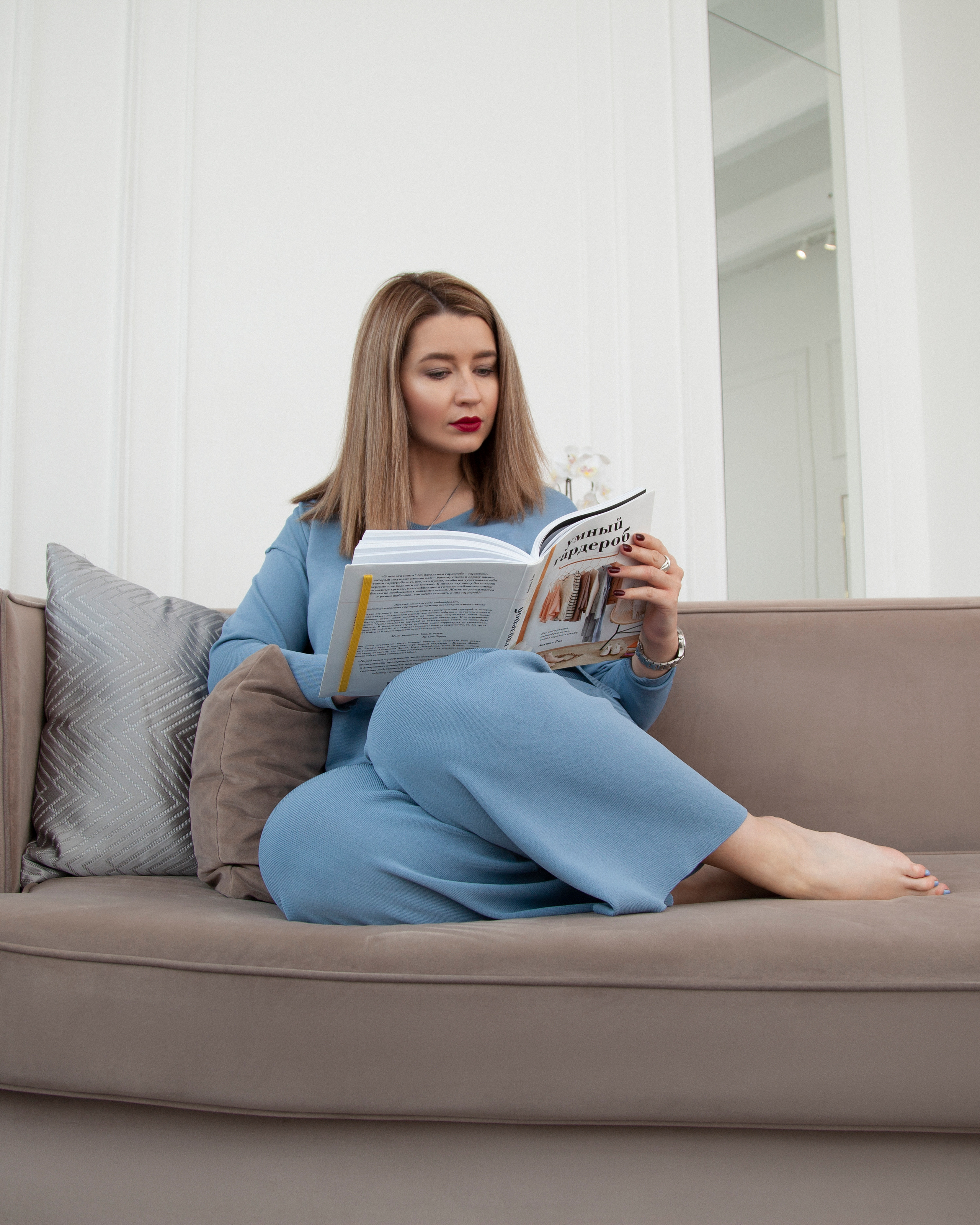 Тематическая фотосессия стилиста в студии. Контент фотограф в Москве и области Елена Кулакова