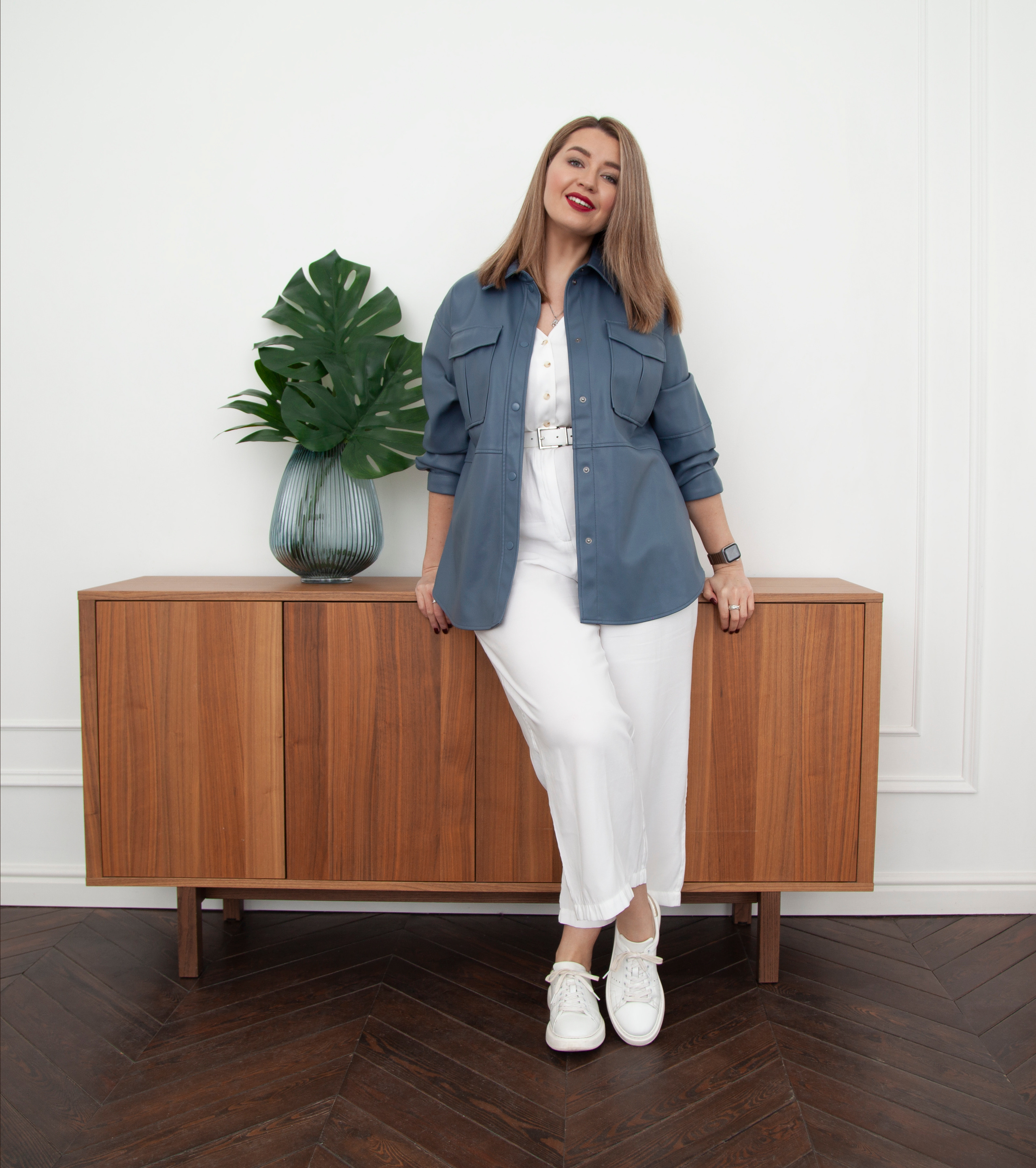 Тематическая фотосессия стилиста в студии. Контент фотограф в Москве и области Елена Кулакова