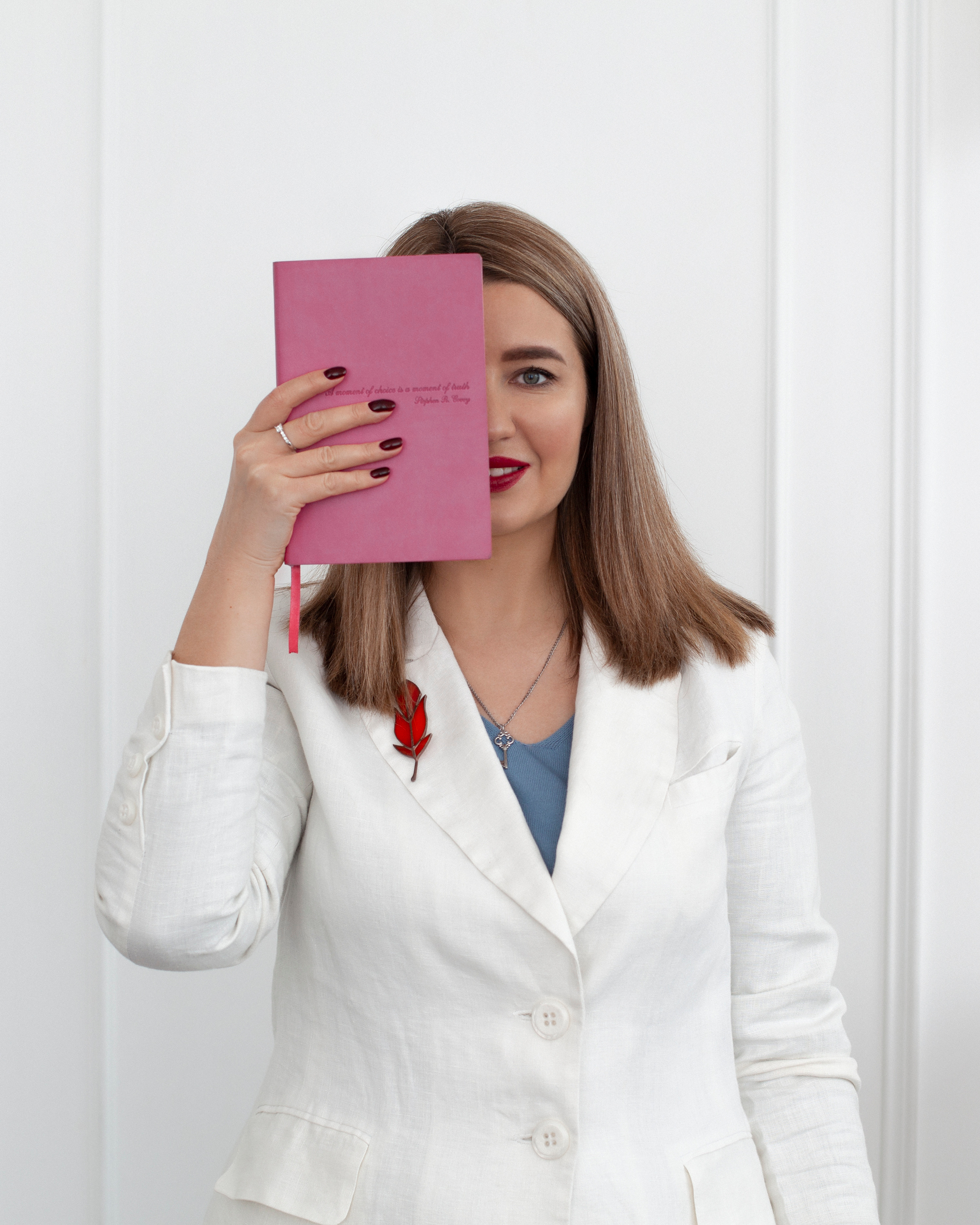 Тематическая фотосессия стилиста в студии. Контент фотограф в Москве и области Елена Кулакова