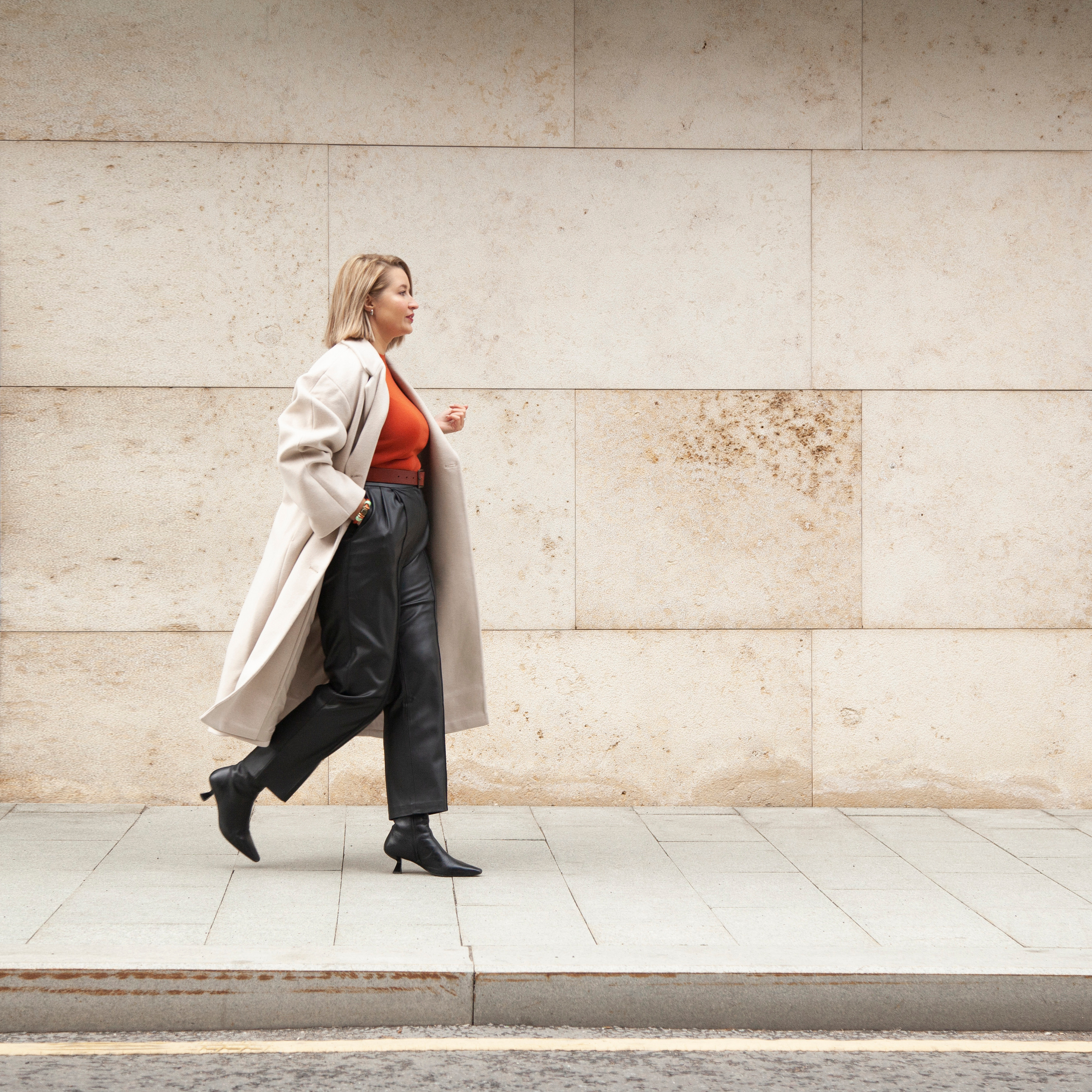 Тематическая фотосессия стилиста в студии. Контент фотограф в Москве и области Елена Кулакова