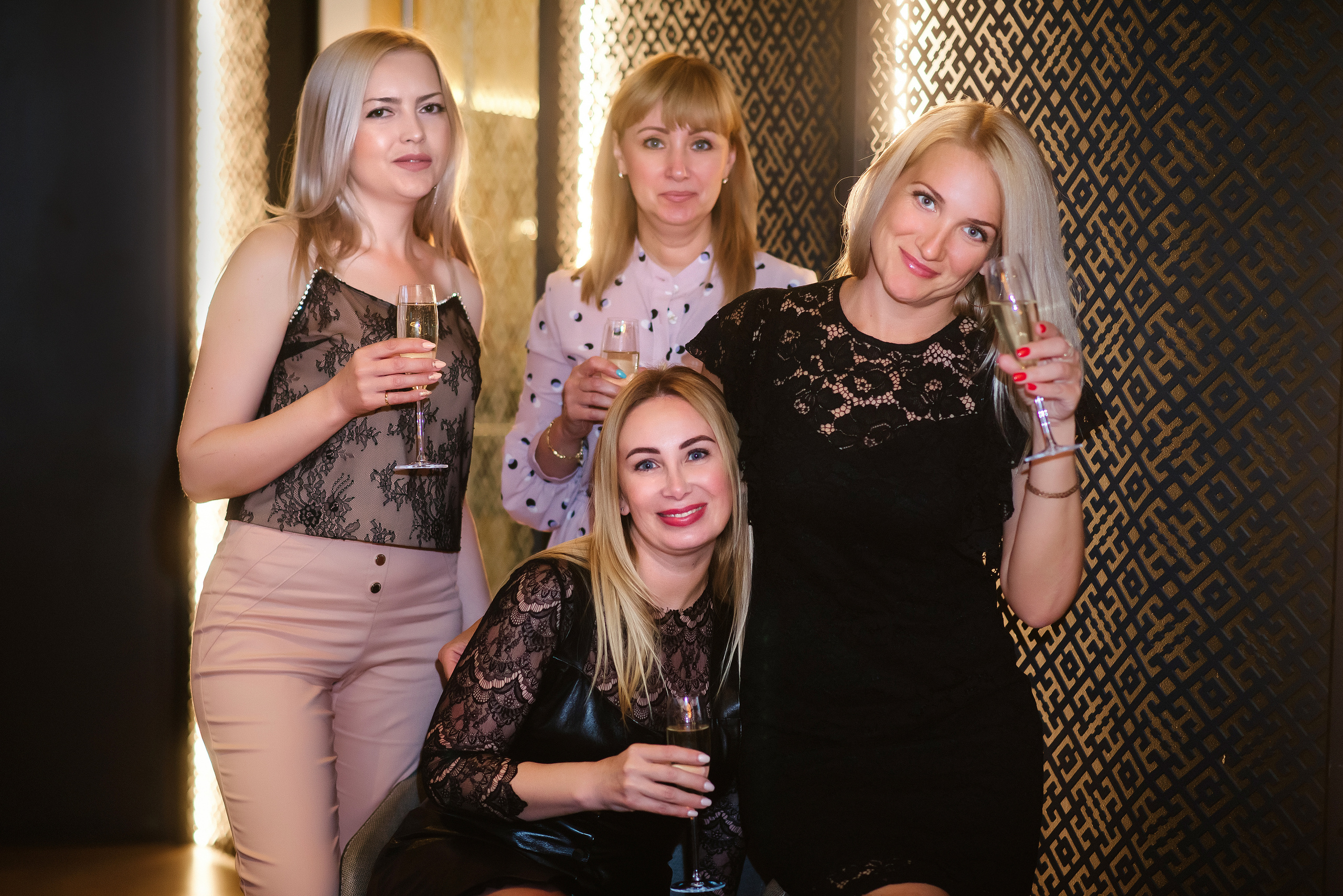 День рождения в кругу подруг