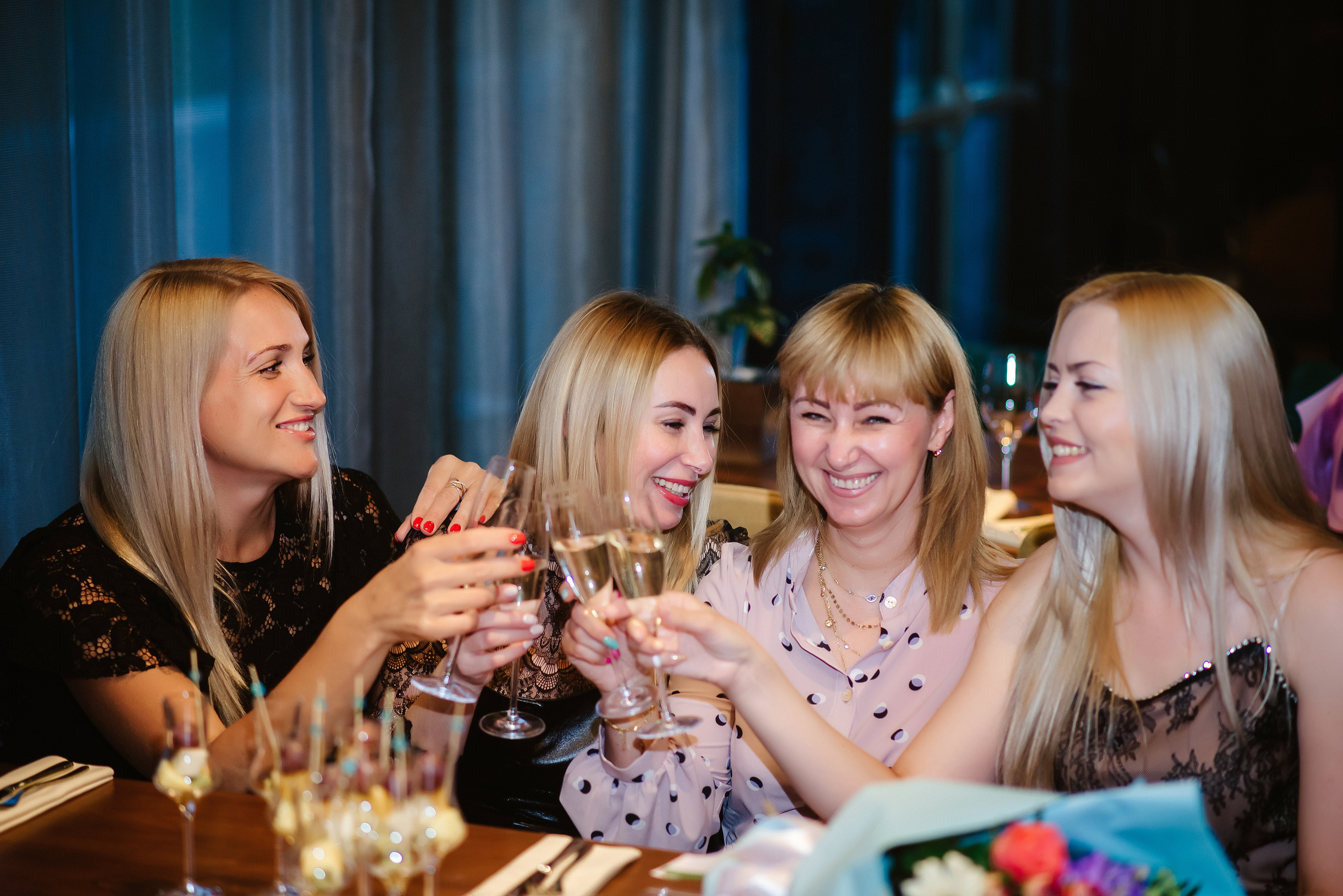 День рождения в кругу подруг