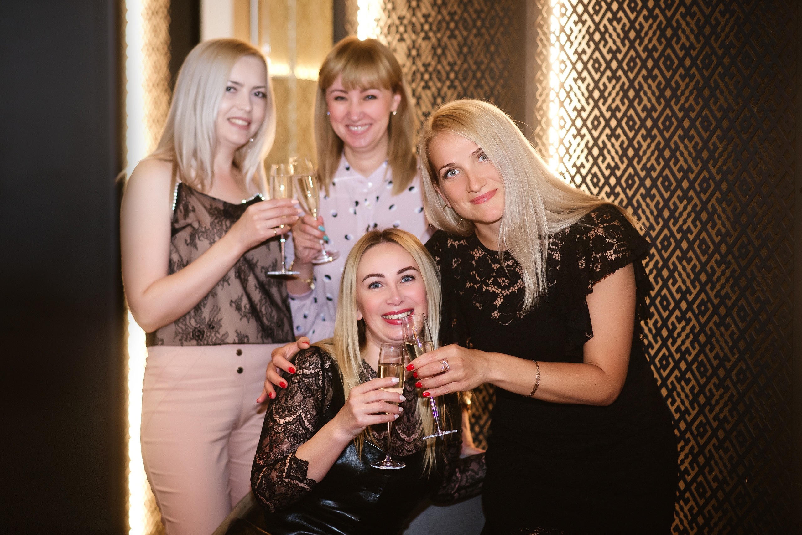 День рождения в кругу подруг