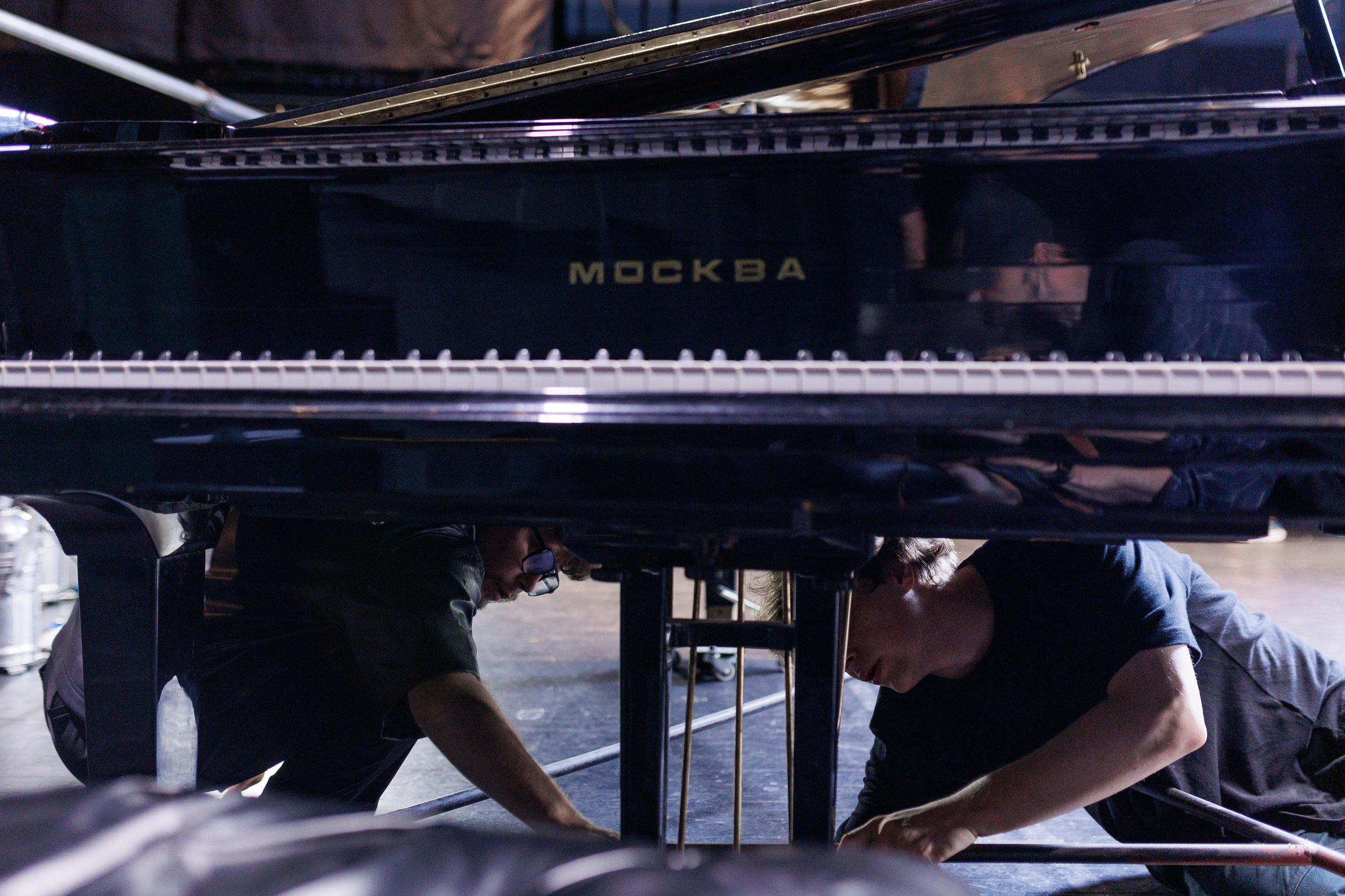 «Громко и честно» backstage «Бонд с кнопкой». Фотограф городских и семейных событий Артем Карпухин