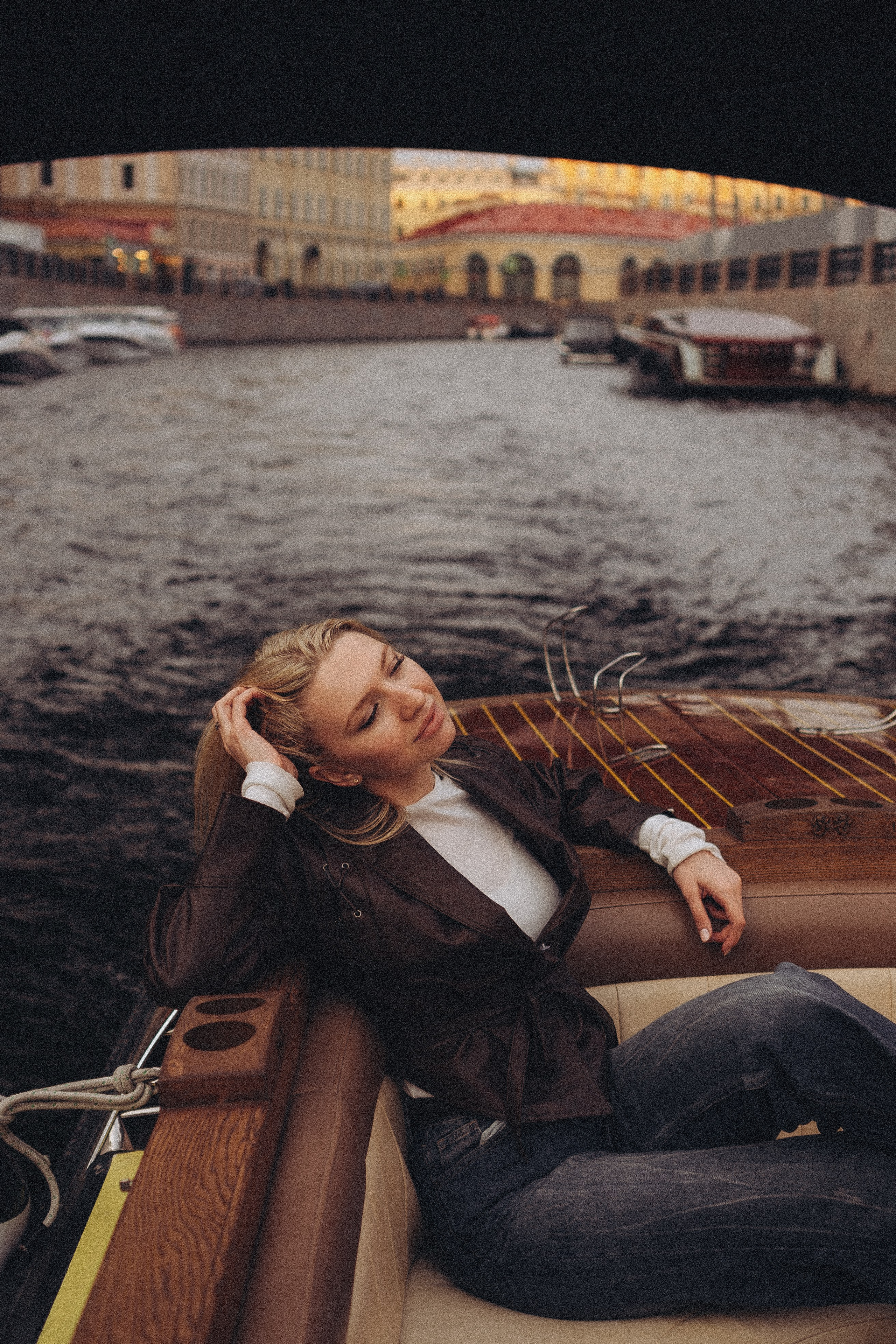 ДЕВУШКИ НА КАТЕРЕ. Профессиональный фотограф, Санкт-Петербург — Виктория Богомолова