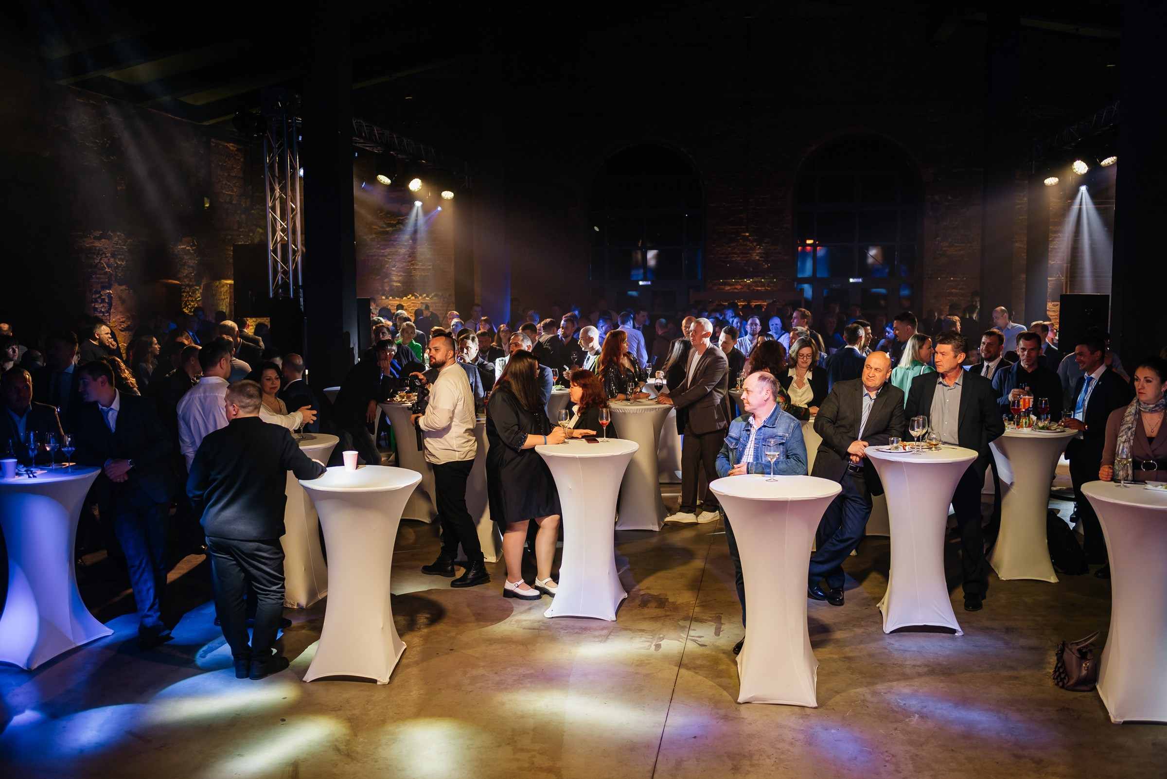 Репортажная фотосъёмка в Брусницын Холле. Свадебный фотограф в Санкт-Петербурге Венера Ахметова