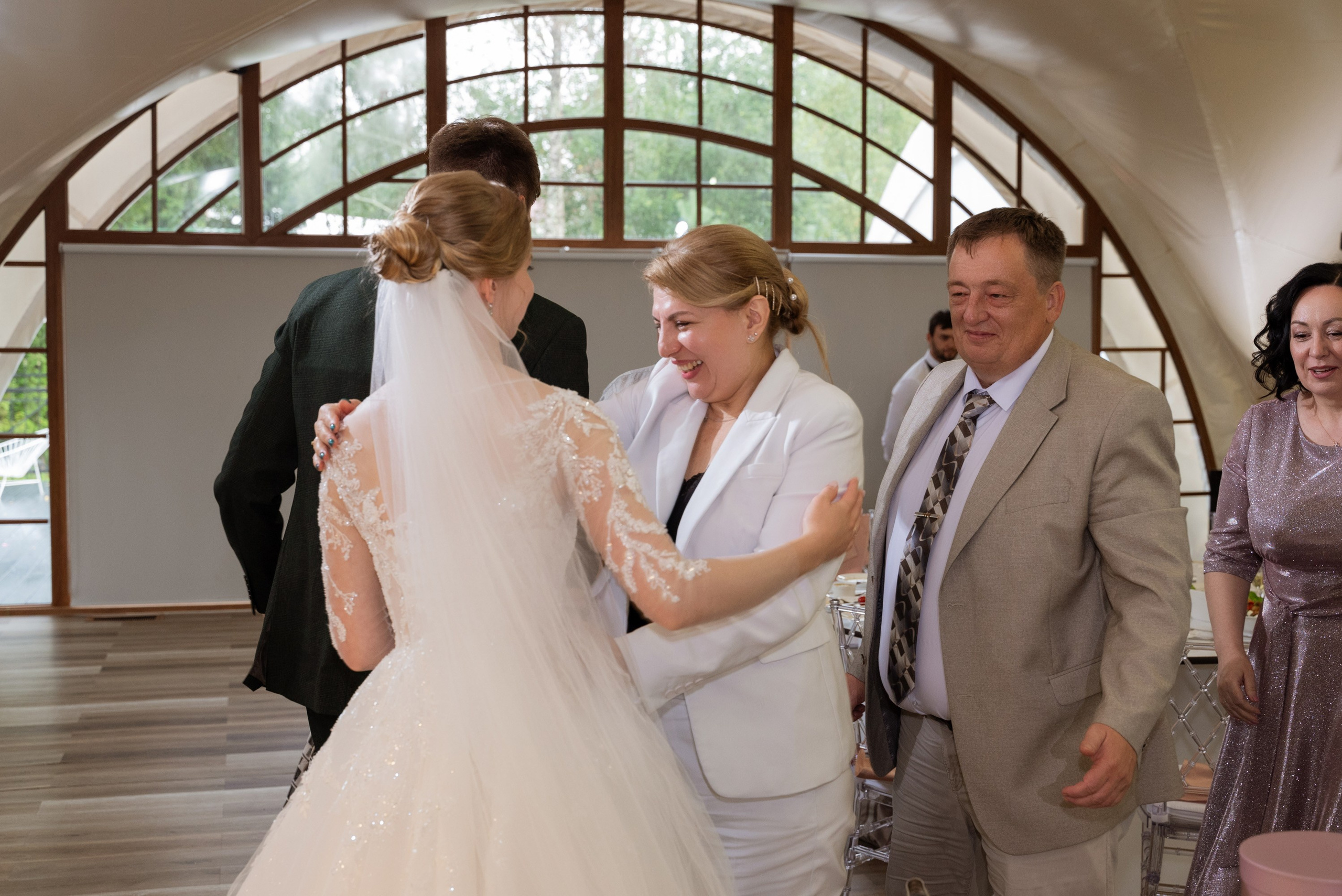 Андрей и Дарина | 10.08.24. Свадебный фотограф в Санкт-Петербурге Владислава Тюльпина