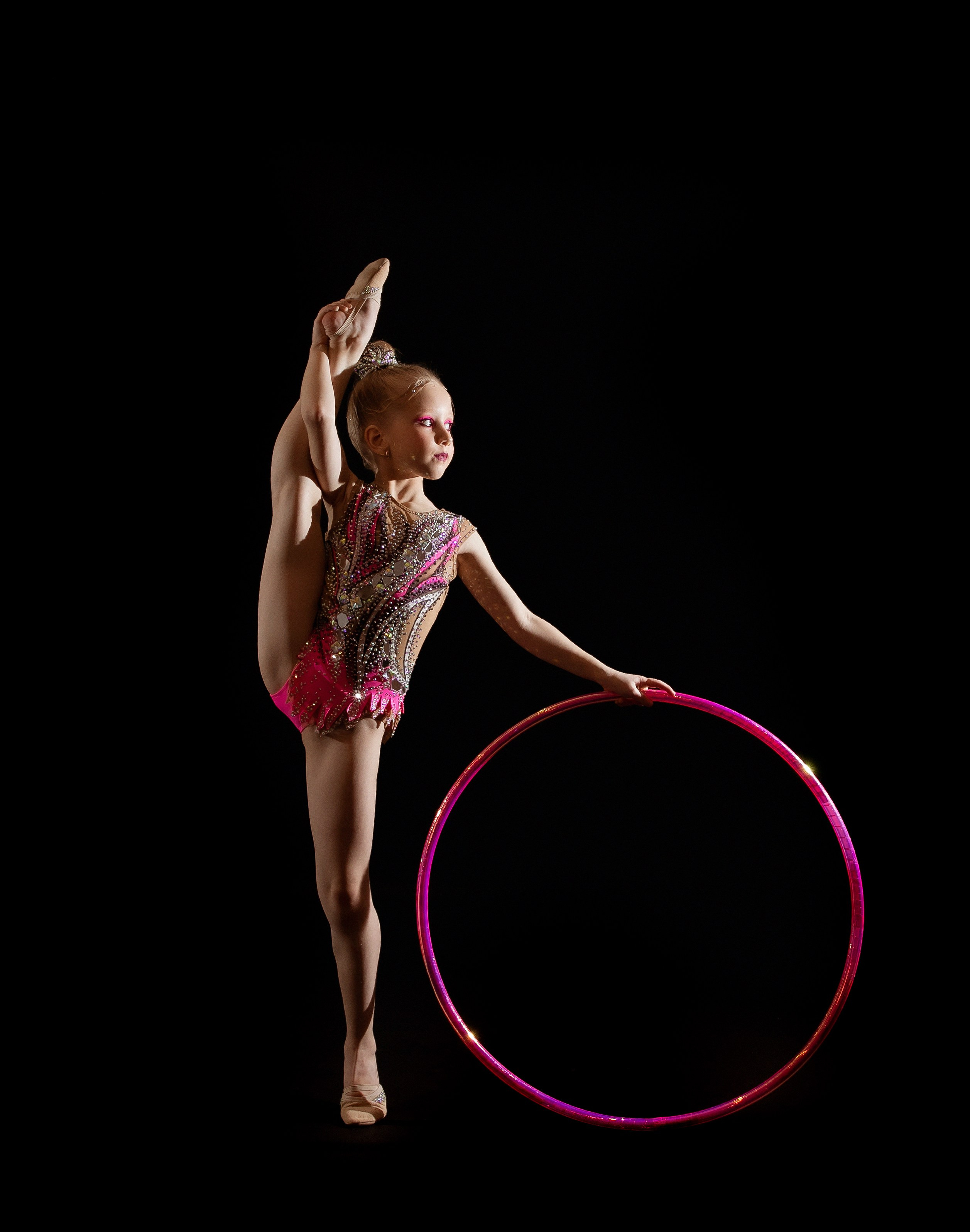 На черном фоне. Семейный фотограф в Москве