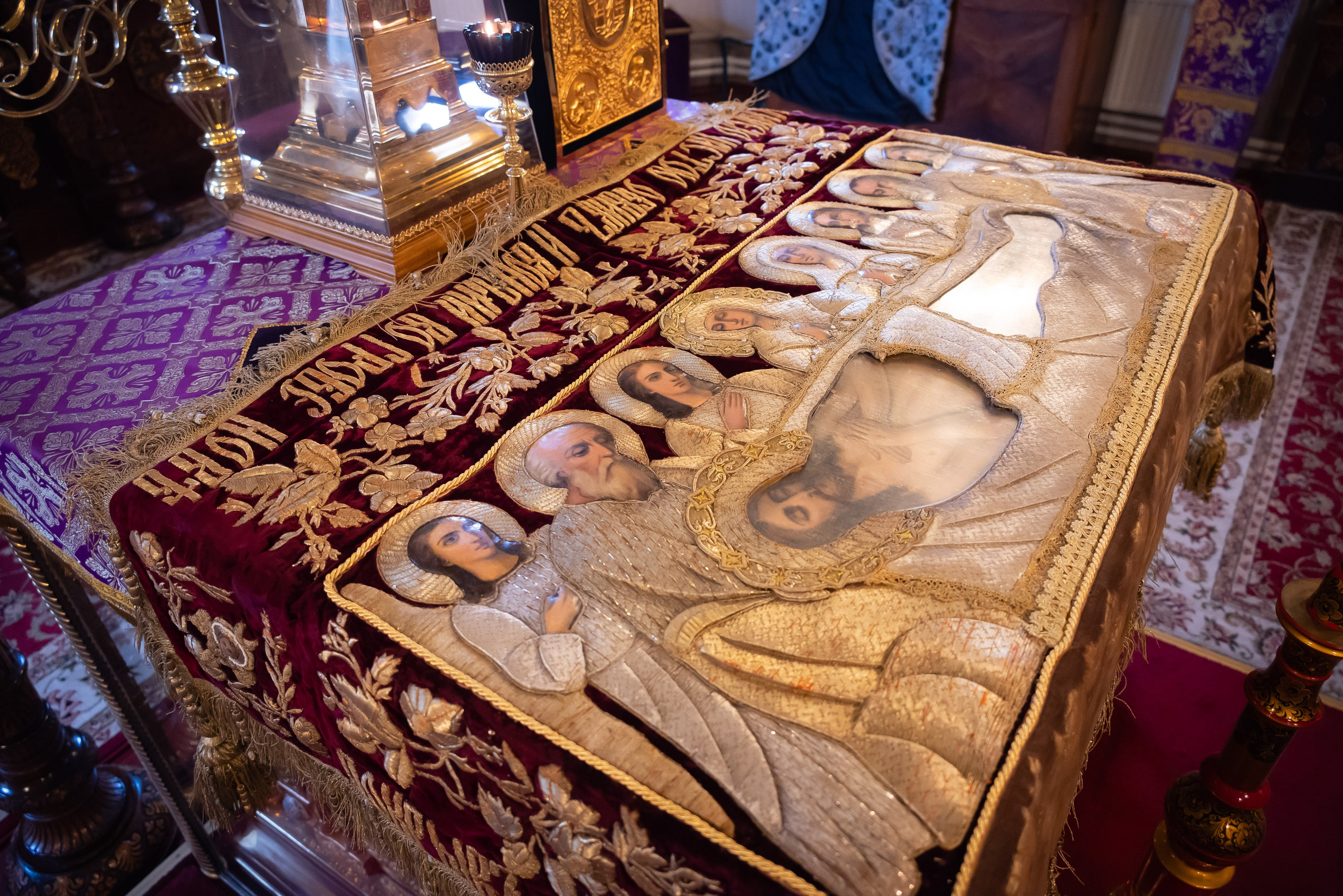 Богородский храм. Вынос Плащаницы. Антон и Татьяна Денисенко — В храме