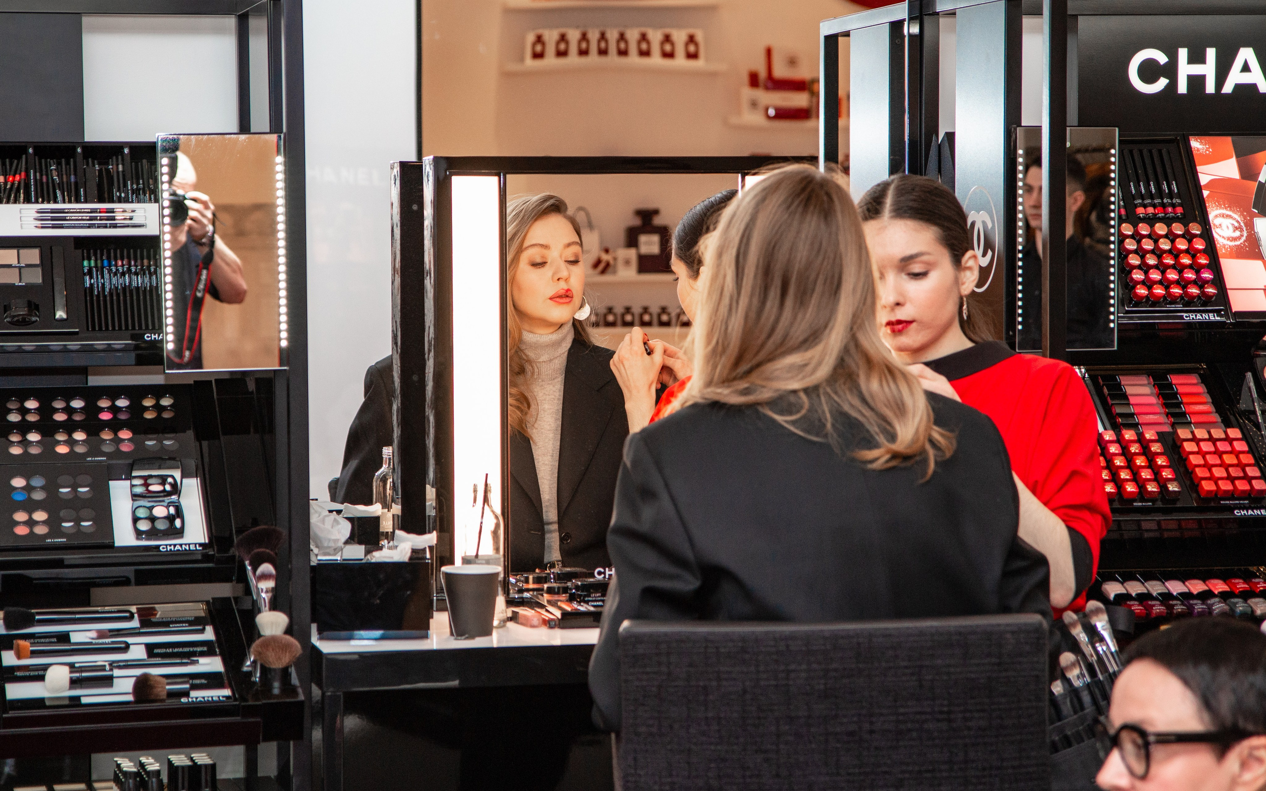 Chanel Екатеринбург. Предметный и репортажный фотограф Алексей Кротов