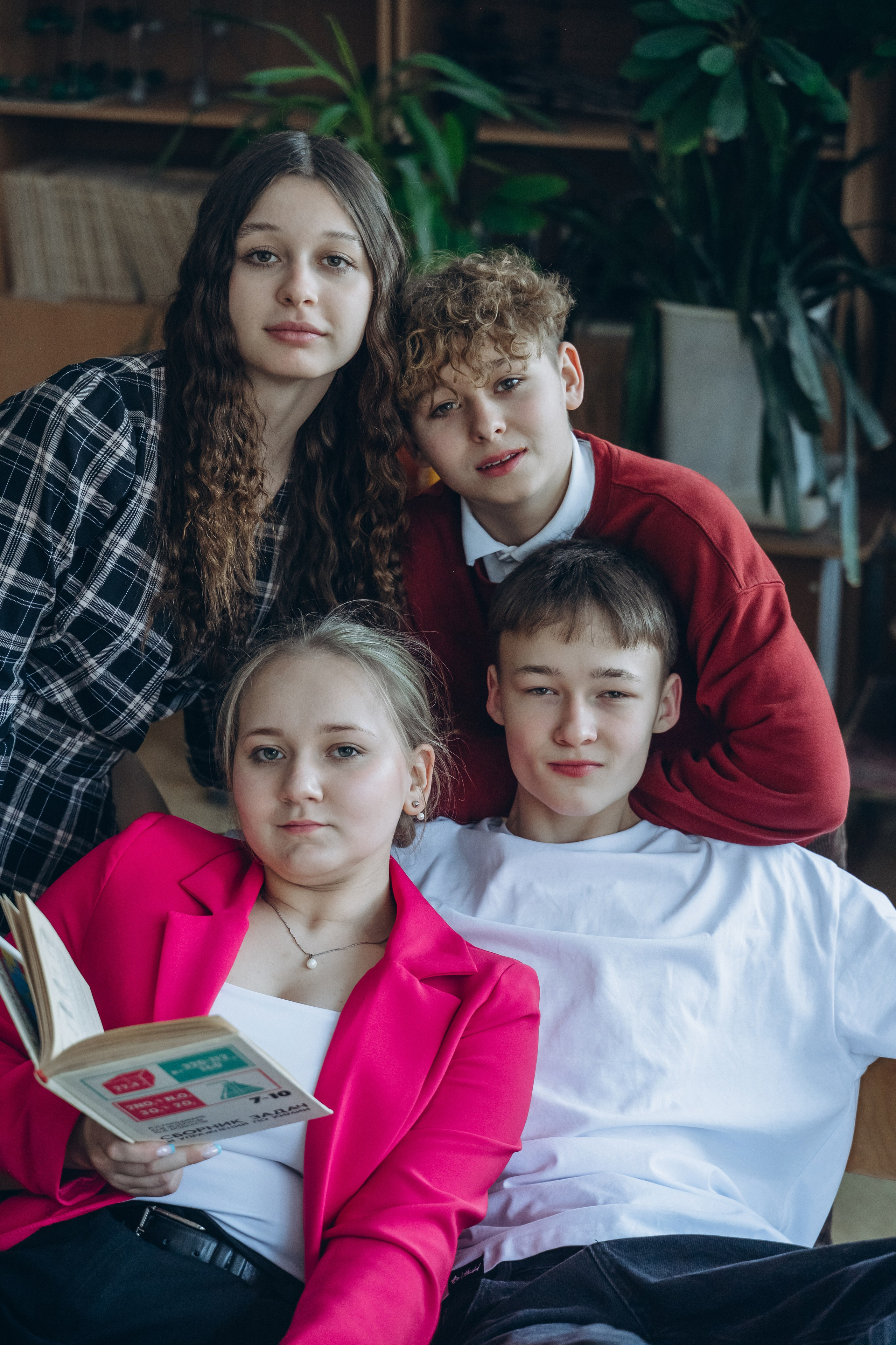 ВЫПУСКНИКИ 9 КЛАСС. МАРГАРИТА КУДРЯШОВА СВАДЕБНЫЙ И СЕМЕЙНЫЙ ФОТОГРАФ ТВЕРЬ МОСКВА