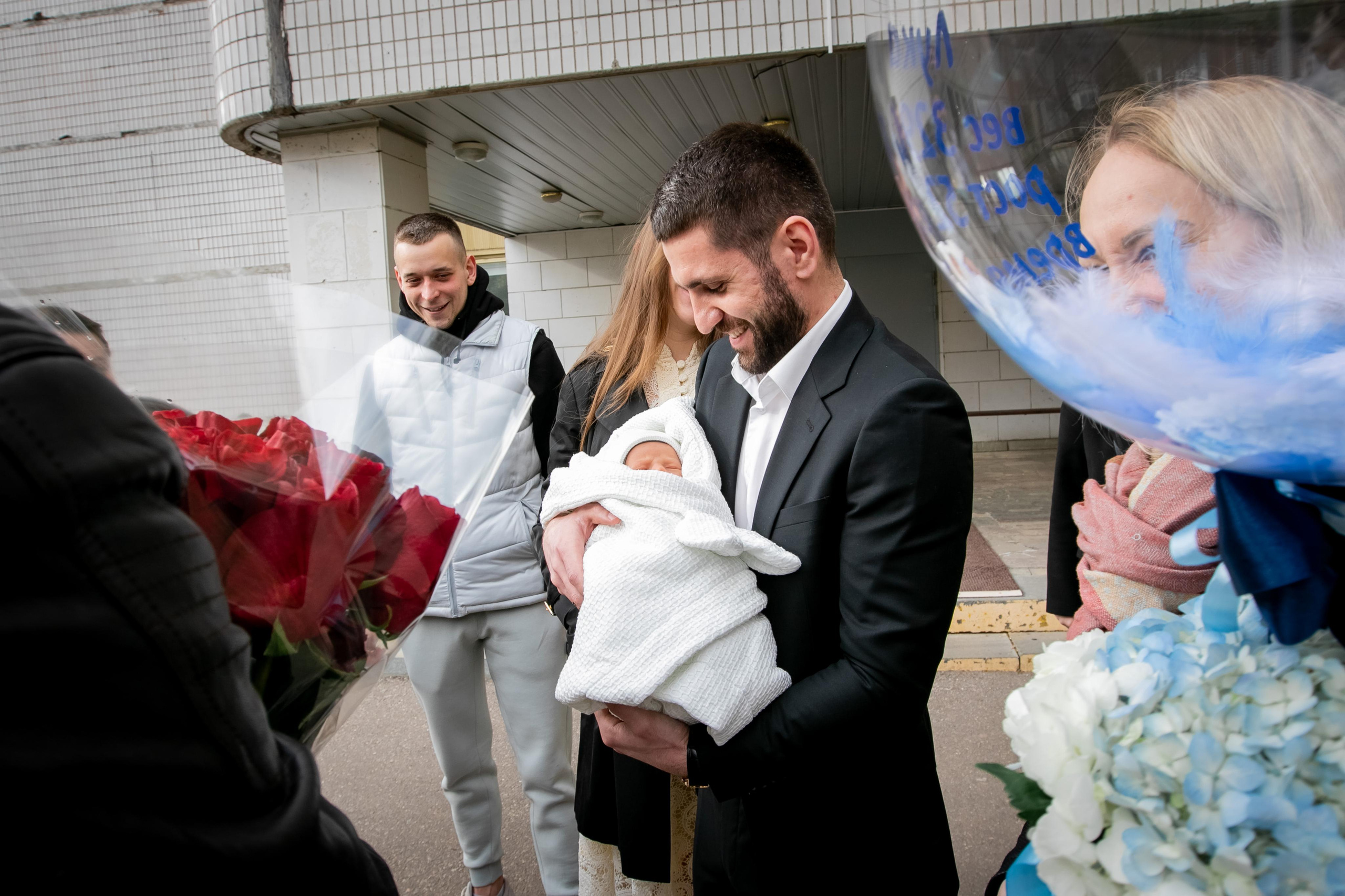Фотограф выписки из роддома. Портретный фотограф в Москве