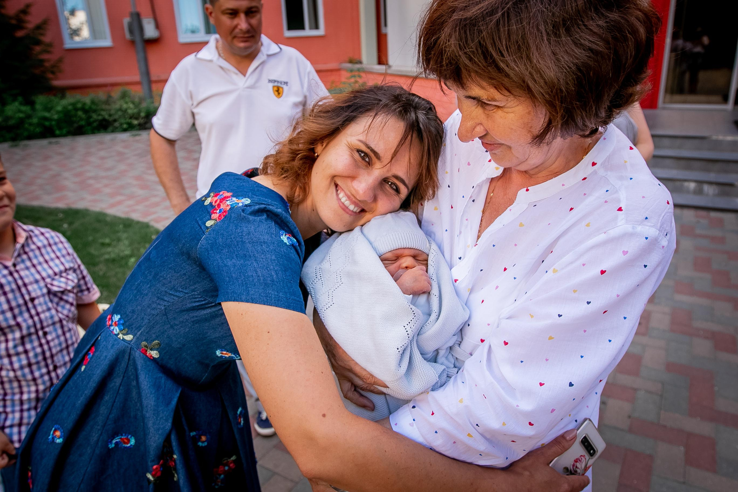 Фотограф выписки из роддома. Портретный фотограф в Москве