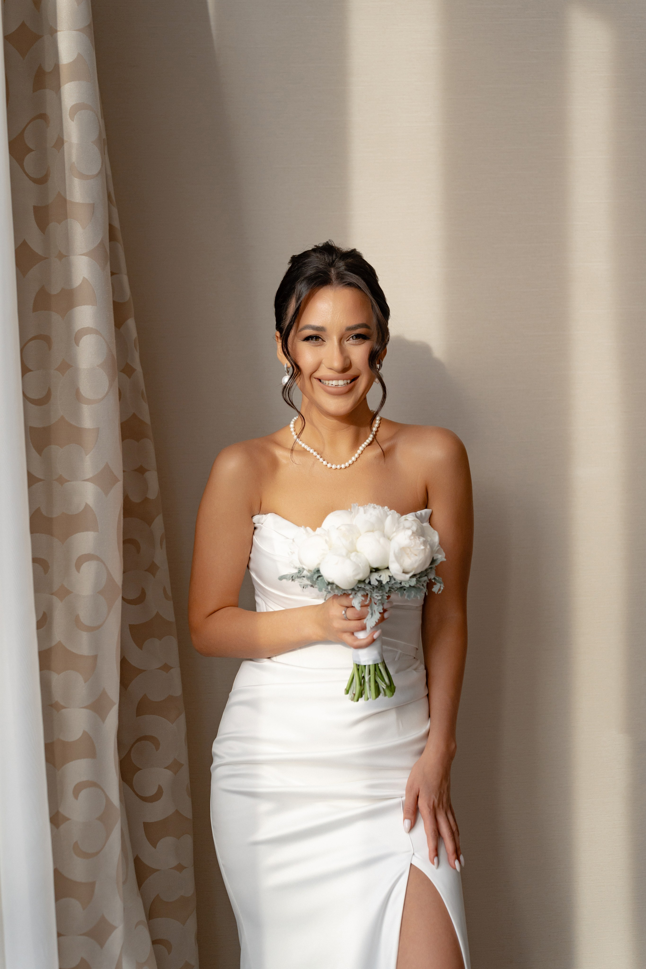 Свадебная фотосессия в отеле Plaza Garden Moscow WTC