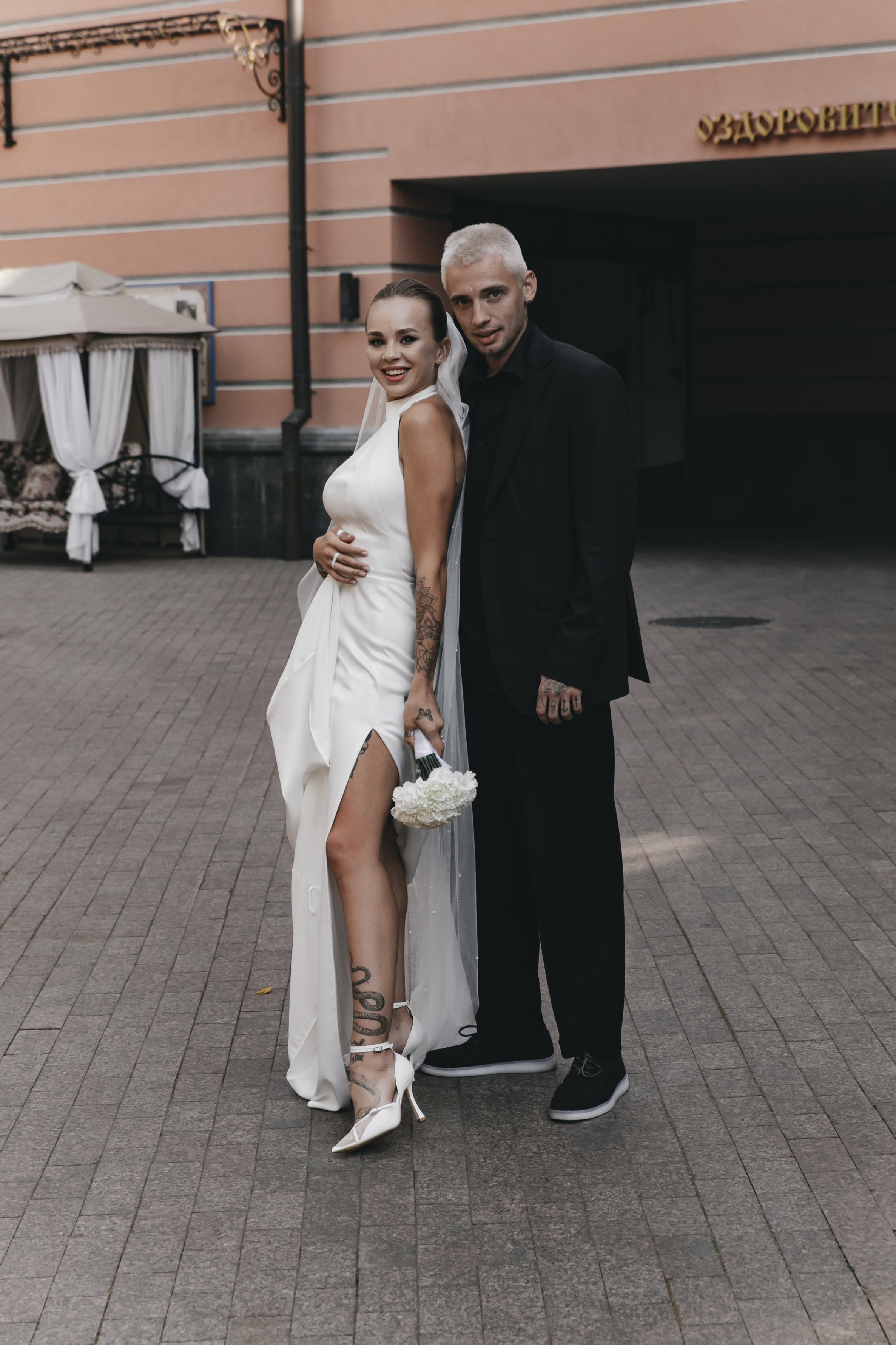 Свадебная съёмка Игорь и Василиса, регистрация гостиница Покровская, Таганский ЗАГС, прогулка ул. Таганская. Фотограф и свадебный фотограф в Москве