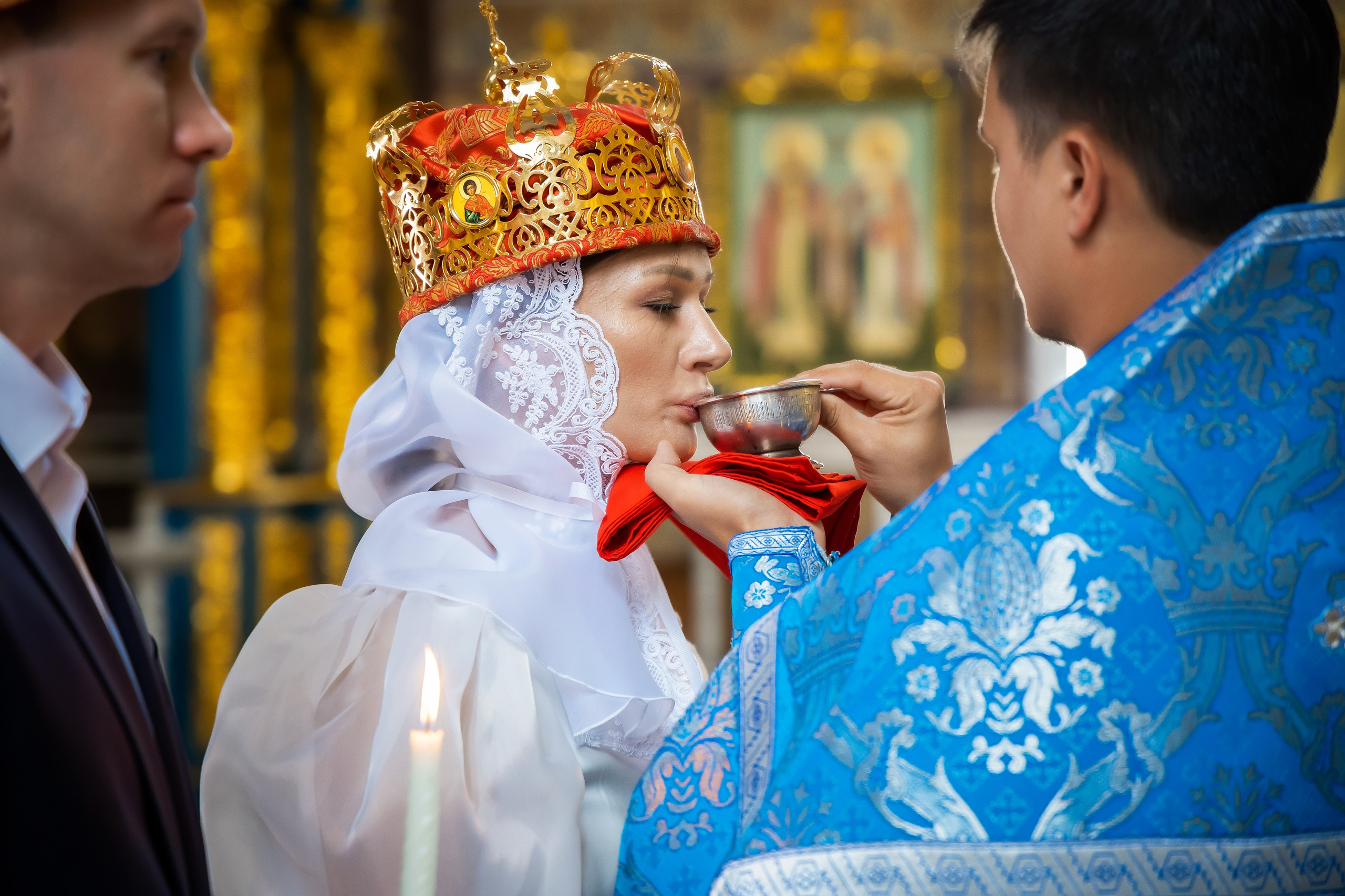 В Храме. Семейный и Свадебный фотограф в Астане Александр Астапов
