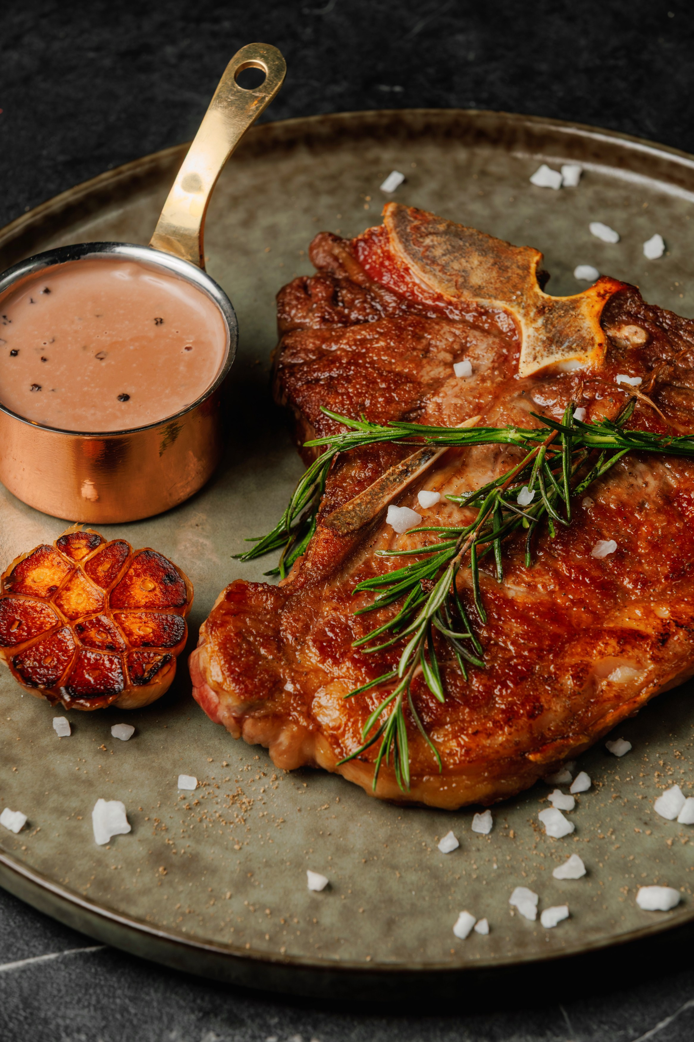 (S)AINT. Репортажный фотограф в Санкт-Петербурге Жолудев Владислав