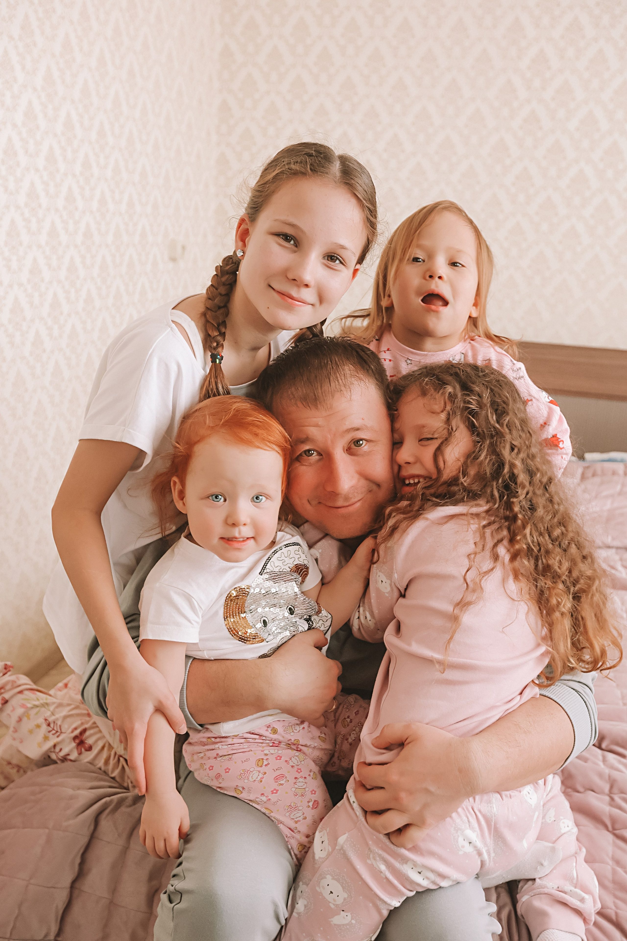 Большая семья репортаж. Семейный фотограф Тюмень, фотограф на роды Салмина Мария