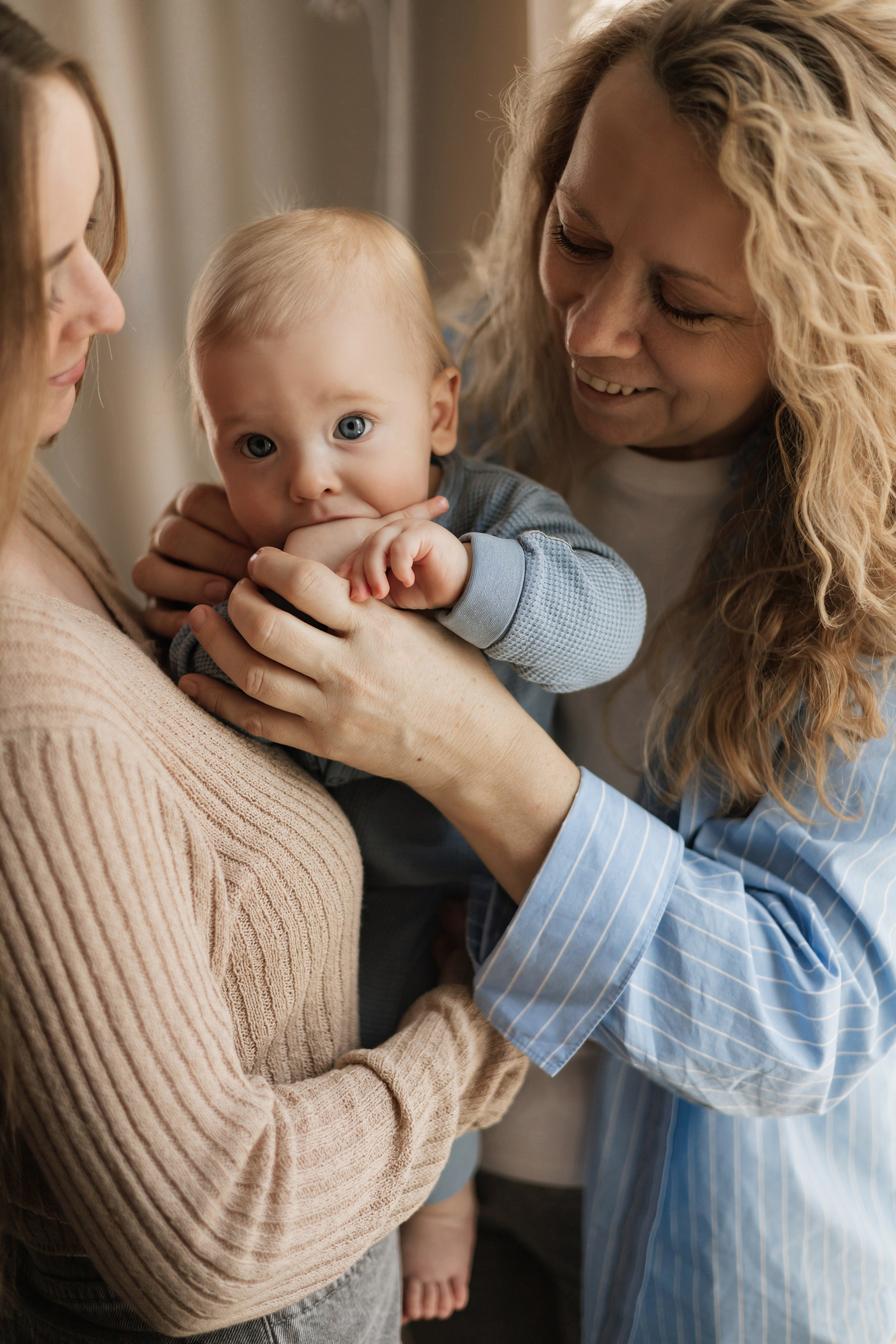 Тимоша с мамой и бабушкой. Фотограф в Кемерово Миллер Анна