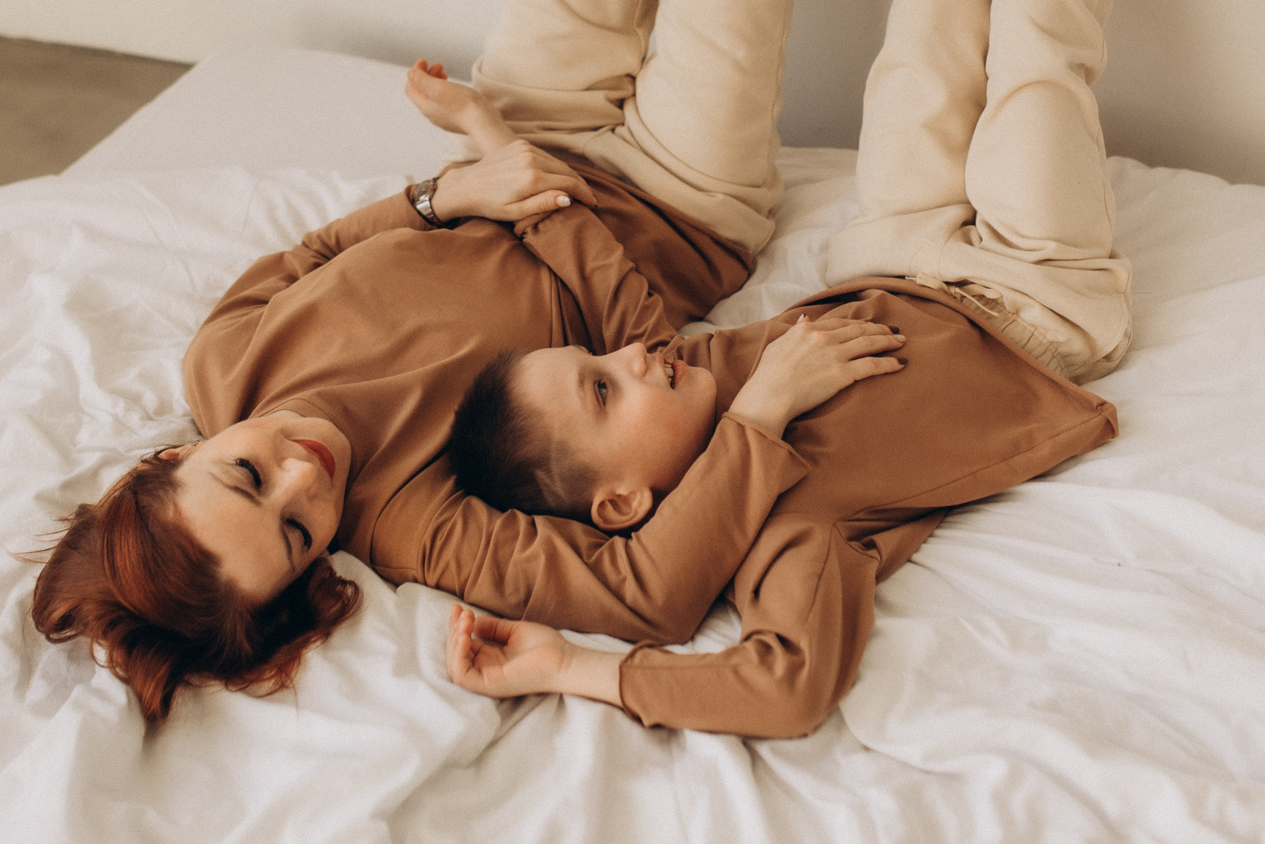 Любовь мамы и сына. Семейный фотограф lifestyle в Новосибирске Елена Шпилевая