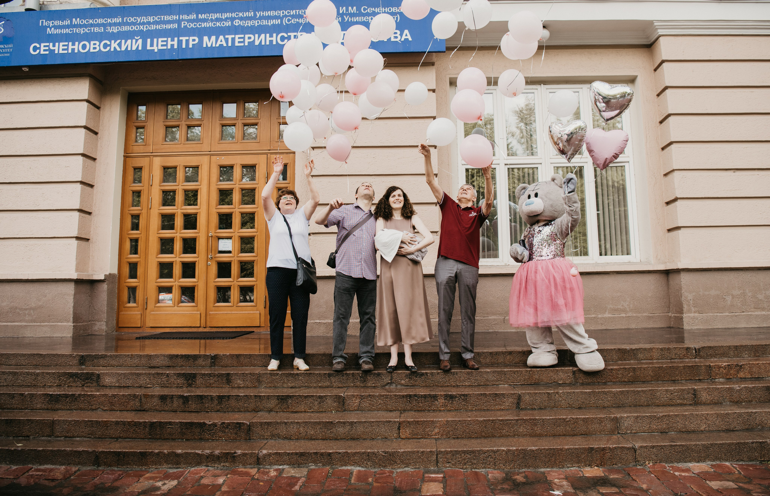 Выписка Виктории. Снегиревка. Фотограф на выписку из роддома в Москве и МО