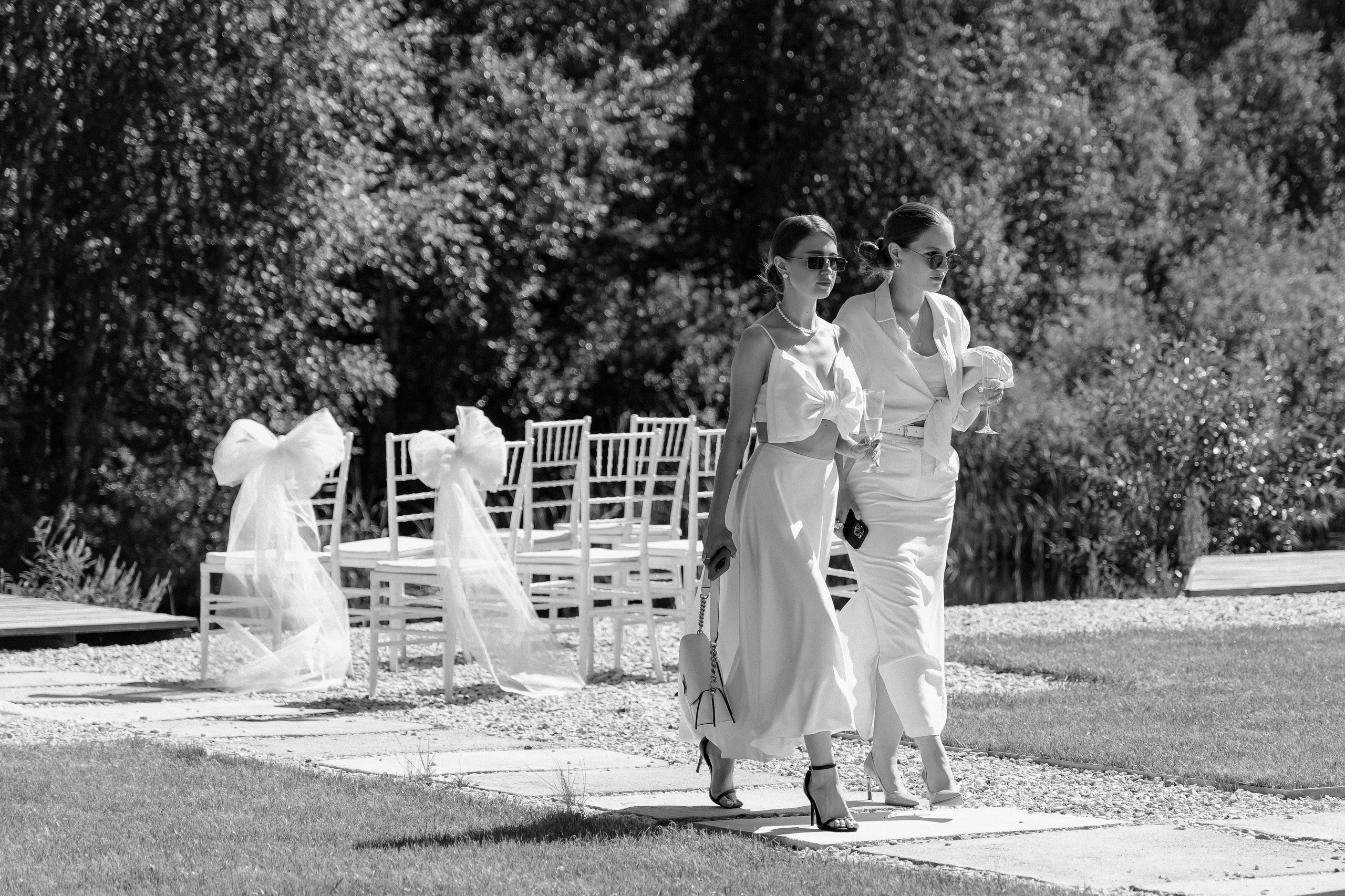 Плюс тридцать градусов на лужайке. Фотограф Андрей Куськало