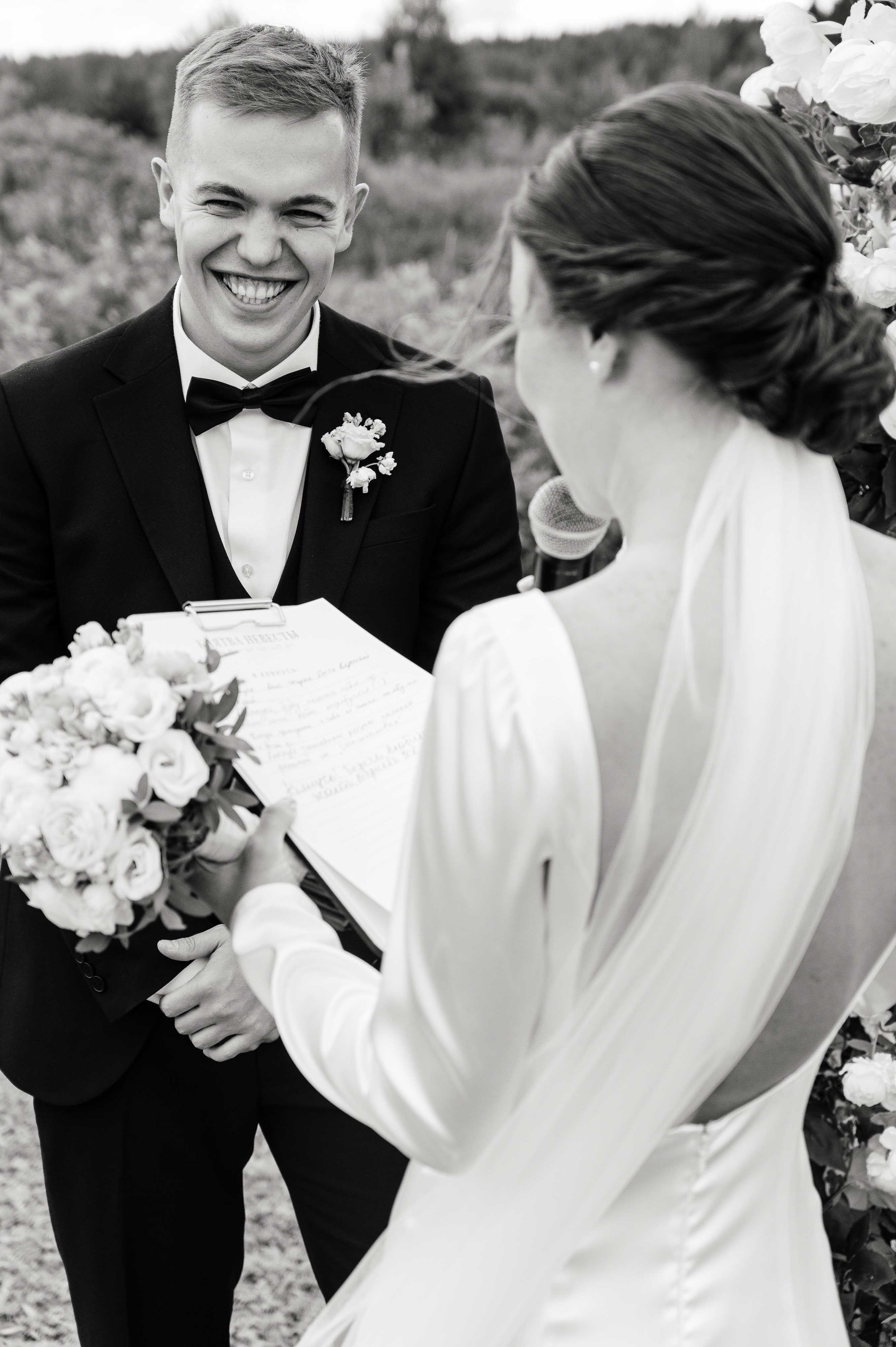 Совместные сборы в отеле. Свадебный и семейный фотограф в Котласе Никита Попов