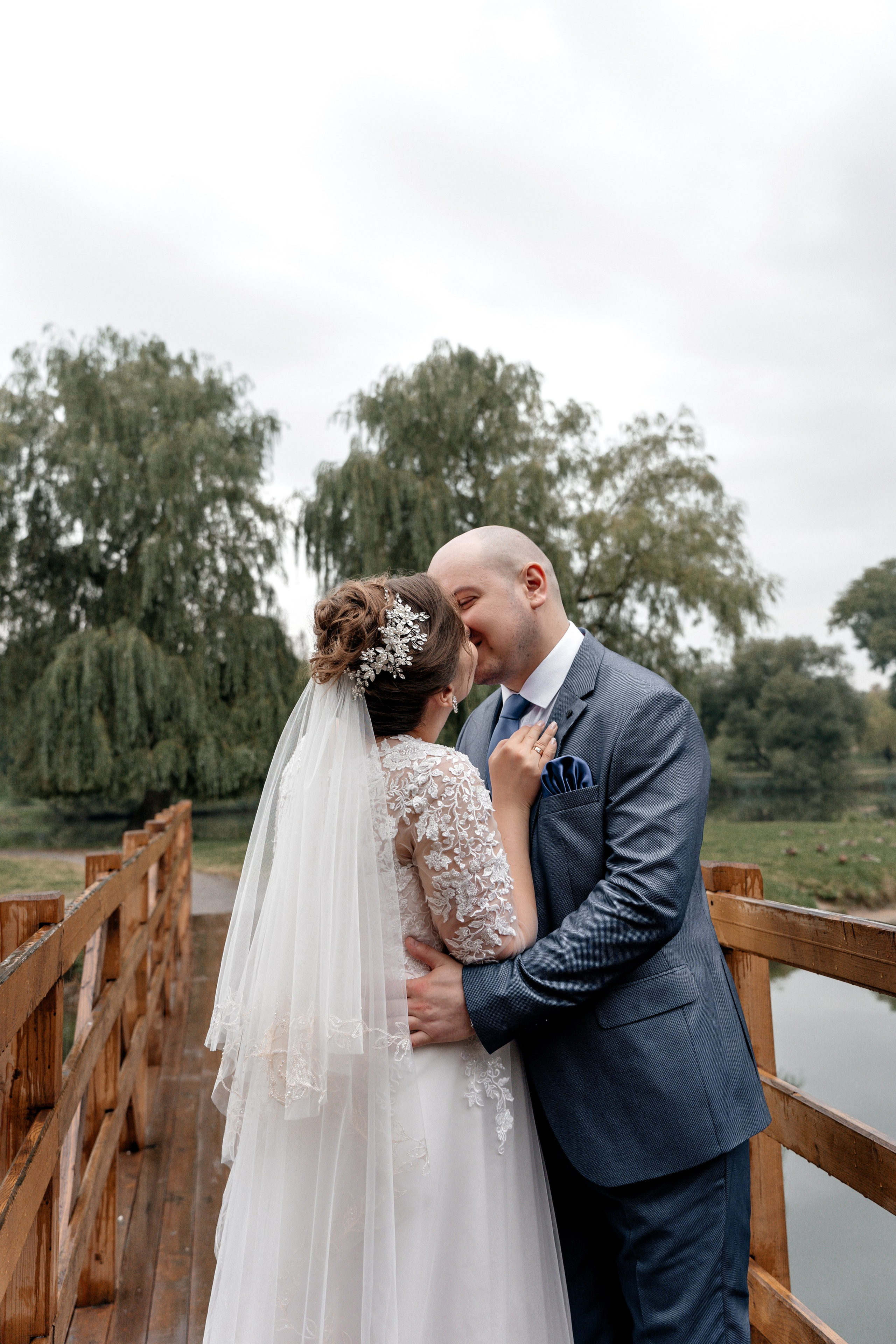 Дождливый день создания семьи. Ваш семейный фотограф в Минске — Вика Трегубова
