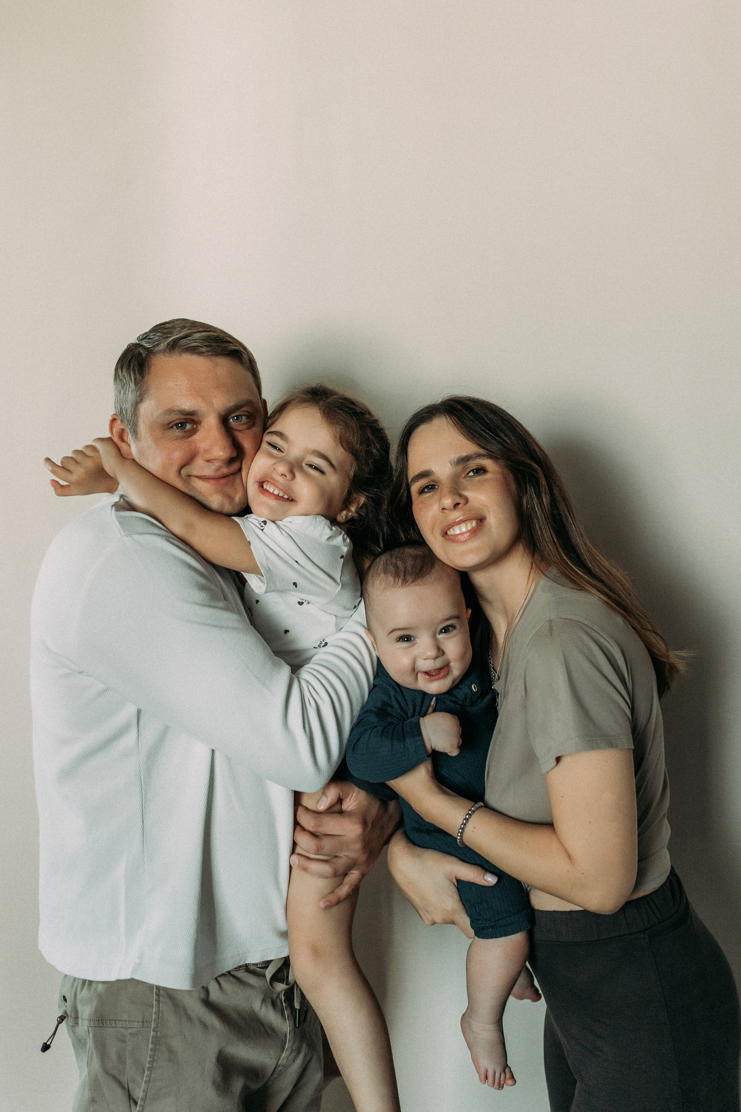 Аня, Анатолий, Соня и Максим. Семейный фотограф и детский фотограф в Волгограде Алеся Бутакова — дет