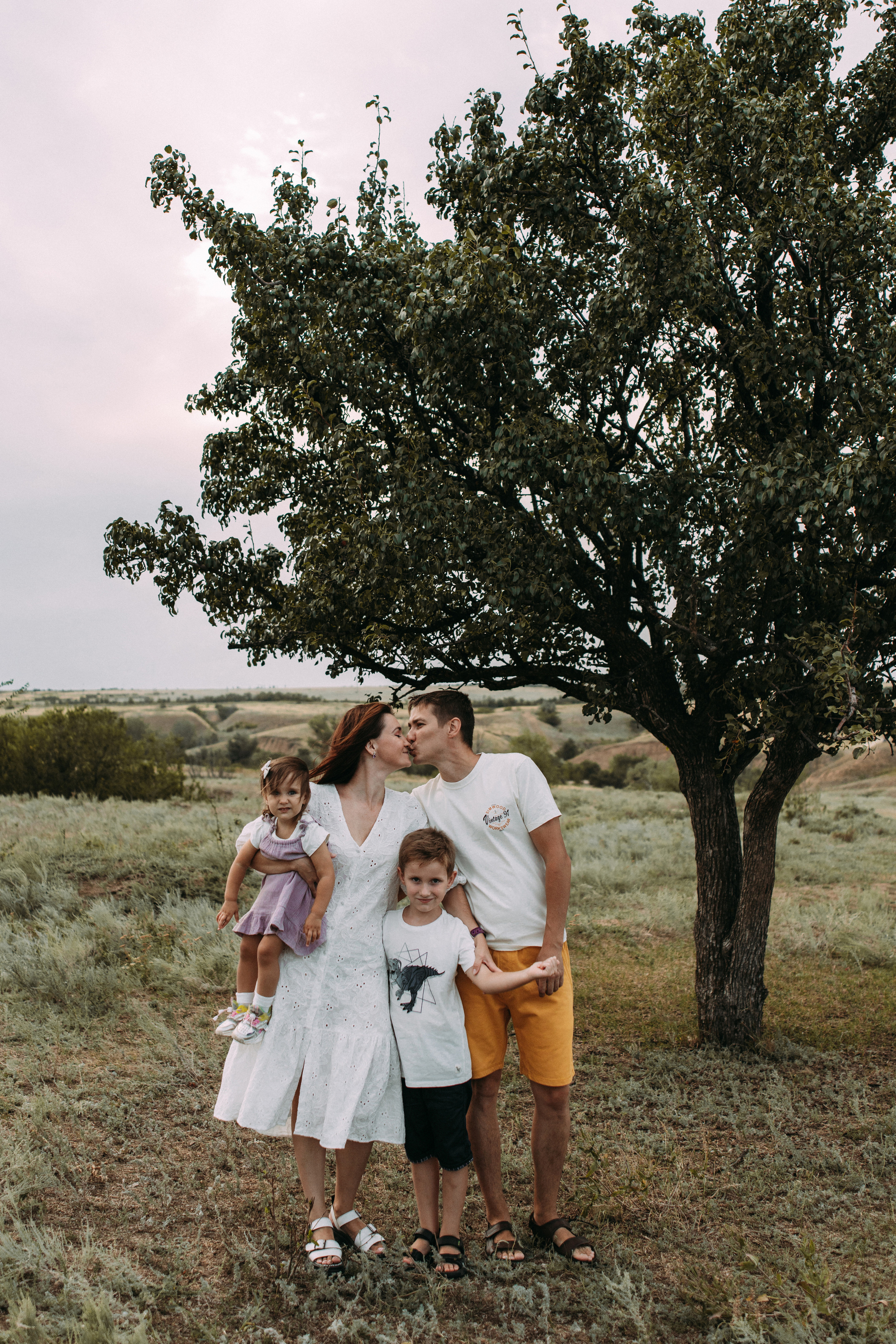 Денис, Наталья, Мирон и Алёна. Семейный фотограф и детский фотограф в Волгограде Алеся Бутакова — дет