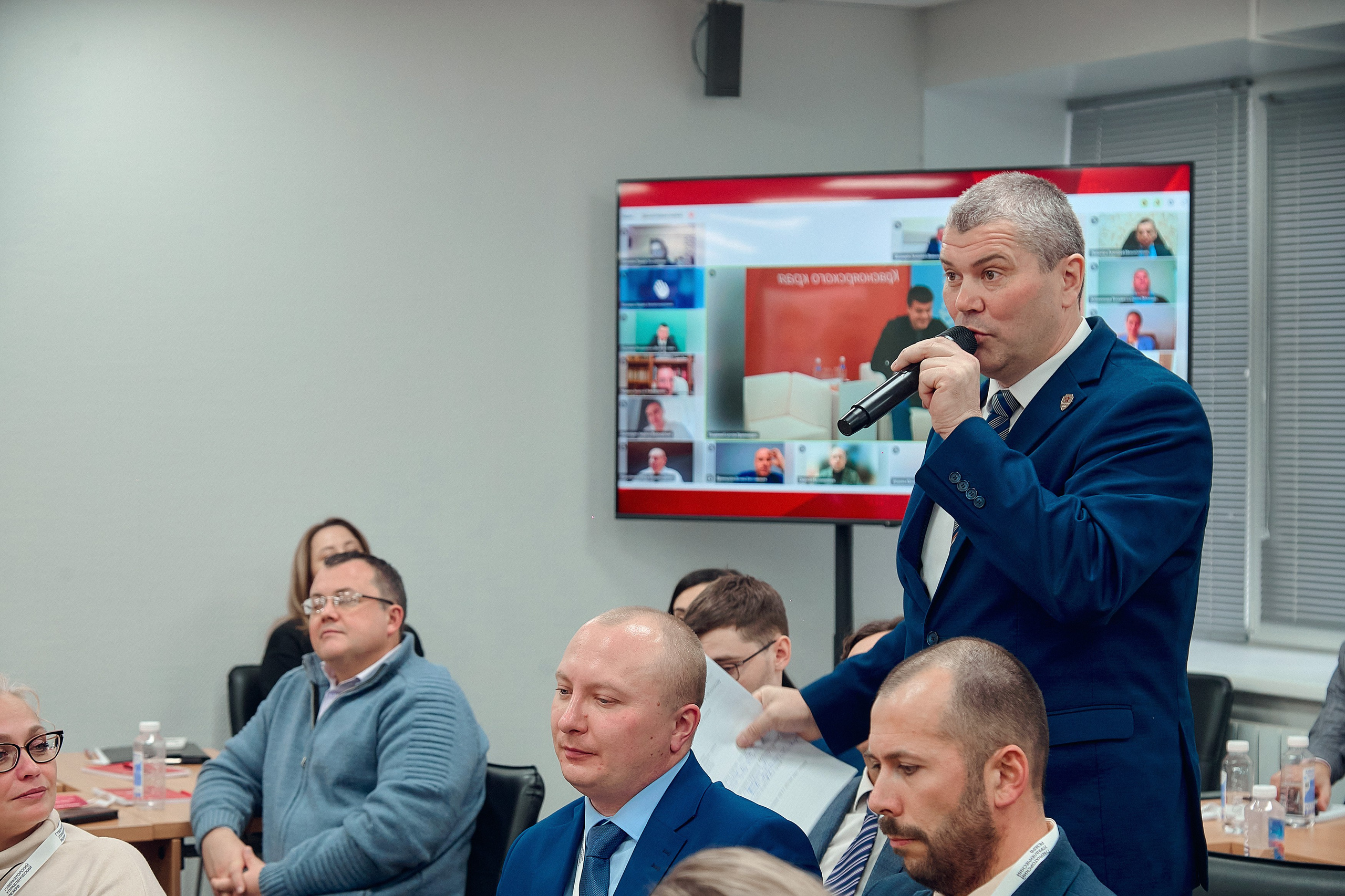 Встреча губернатора Красноярского края Котюкова Михаила Михайловича. Фотограф Яковлев Роман — Красноярск