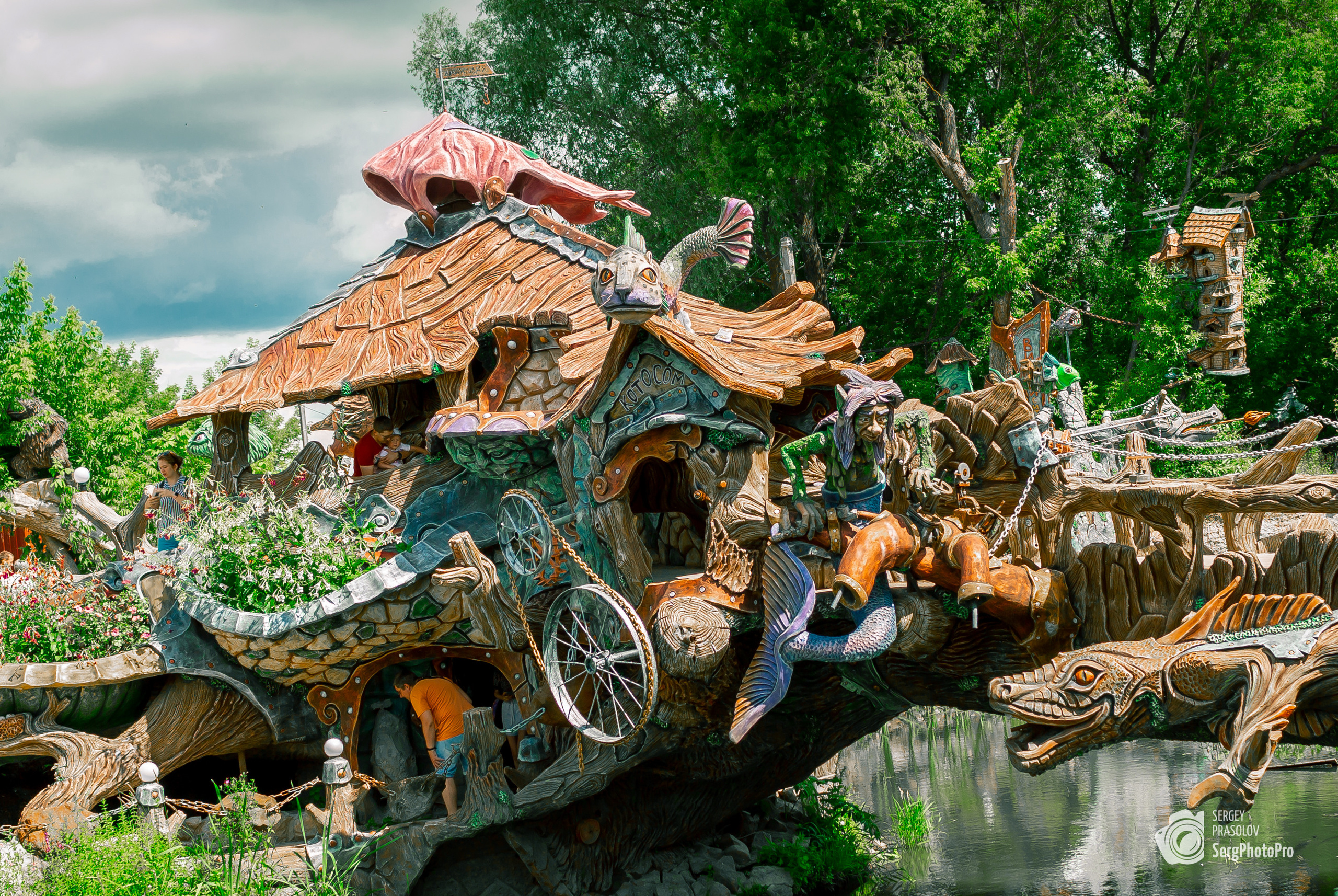 Фотографии "Вихляндии" в Козельске, Калужской области