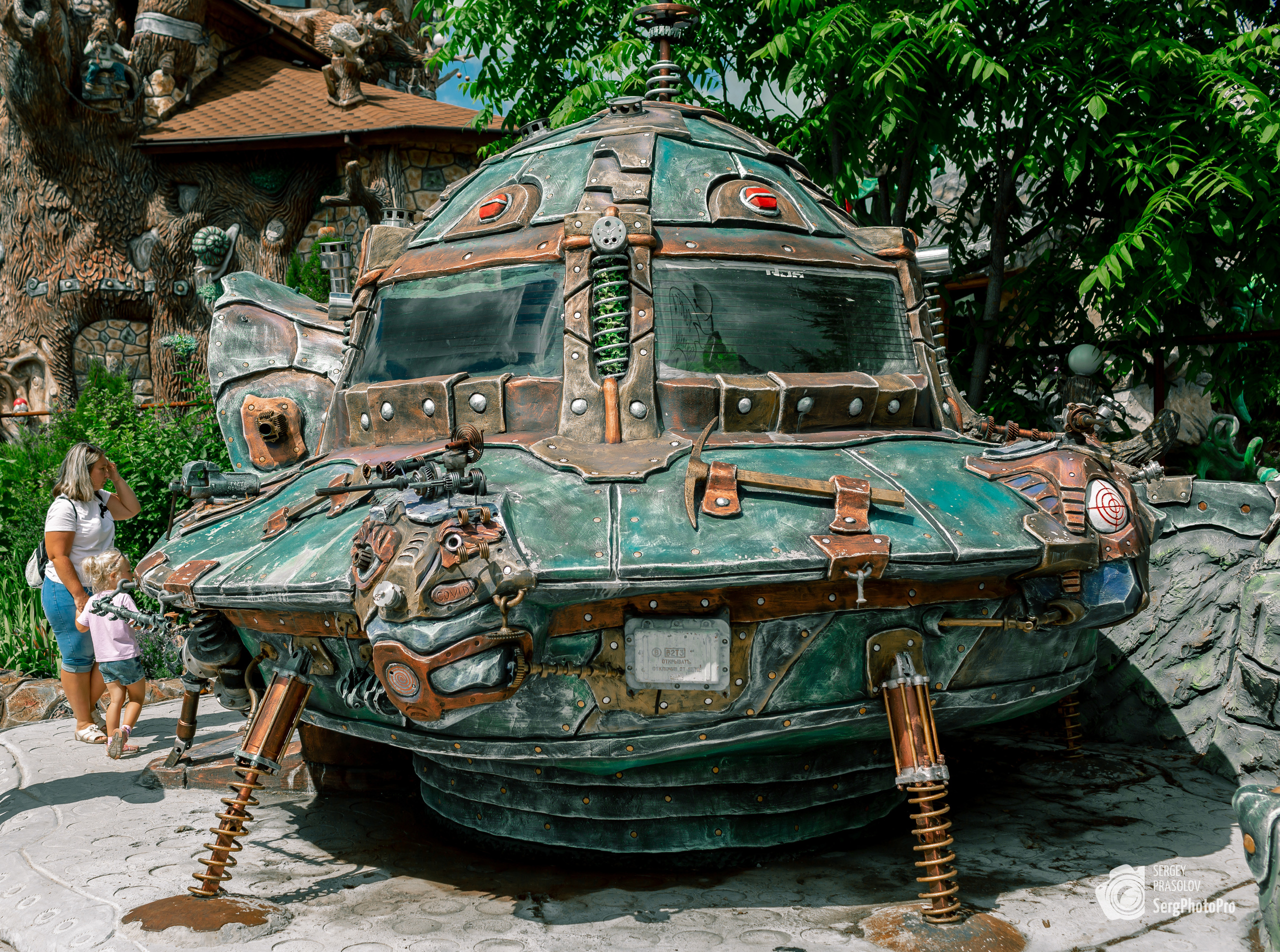 Фотографии "Вихляндии" в Козельске, Калужской области