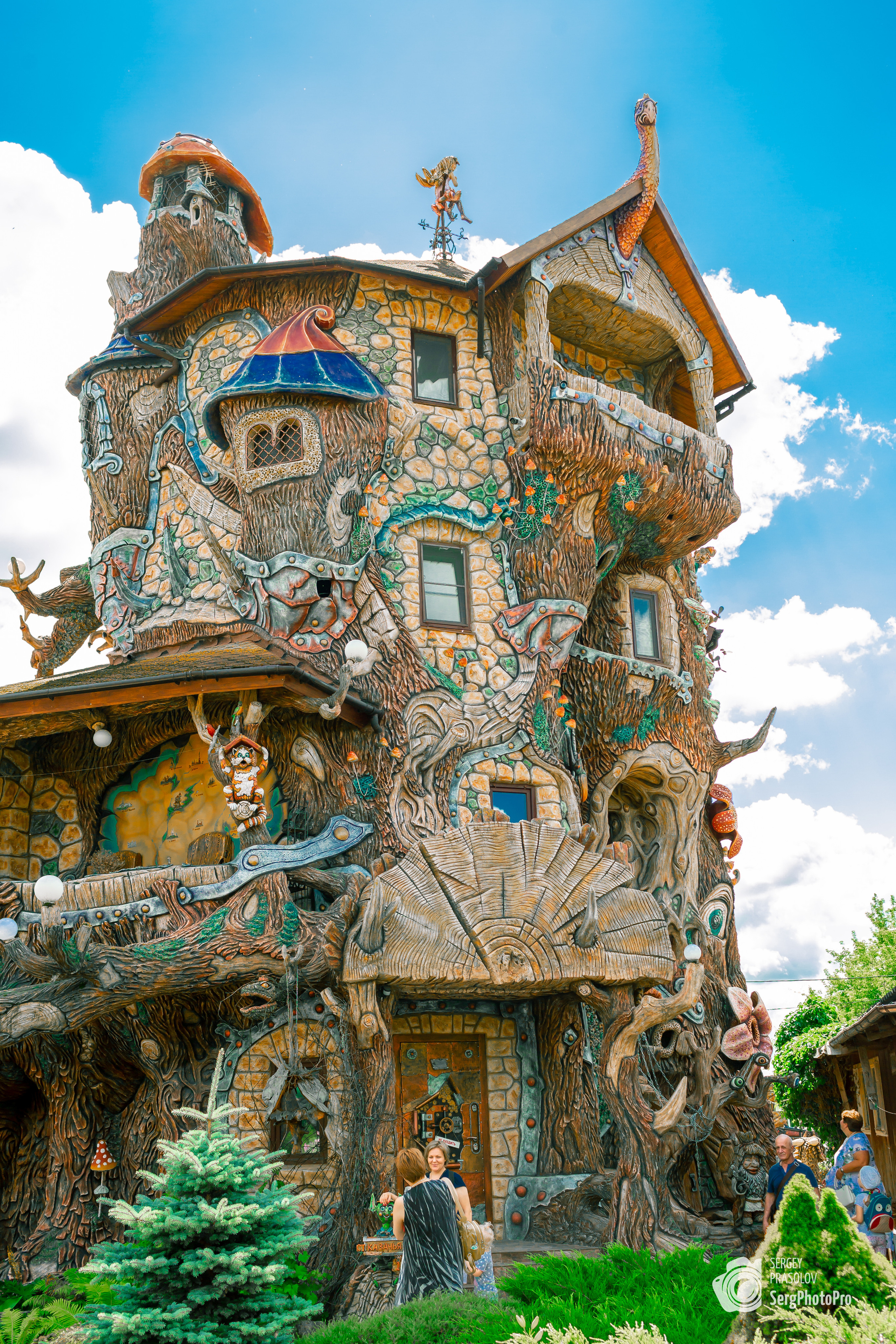 Фотографии "Вихляндии" в Козельске, Калужской области