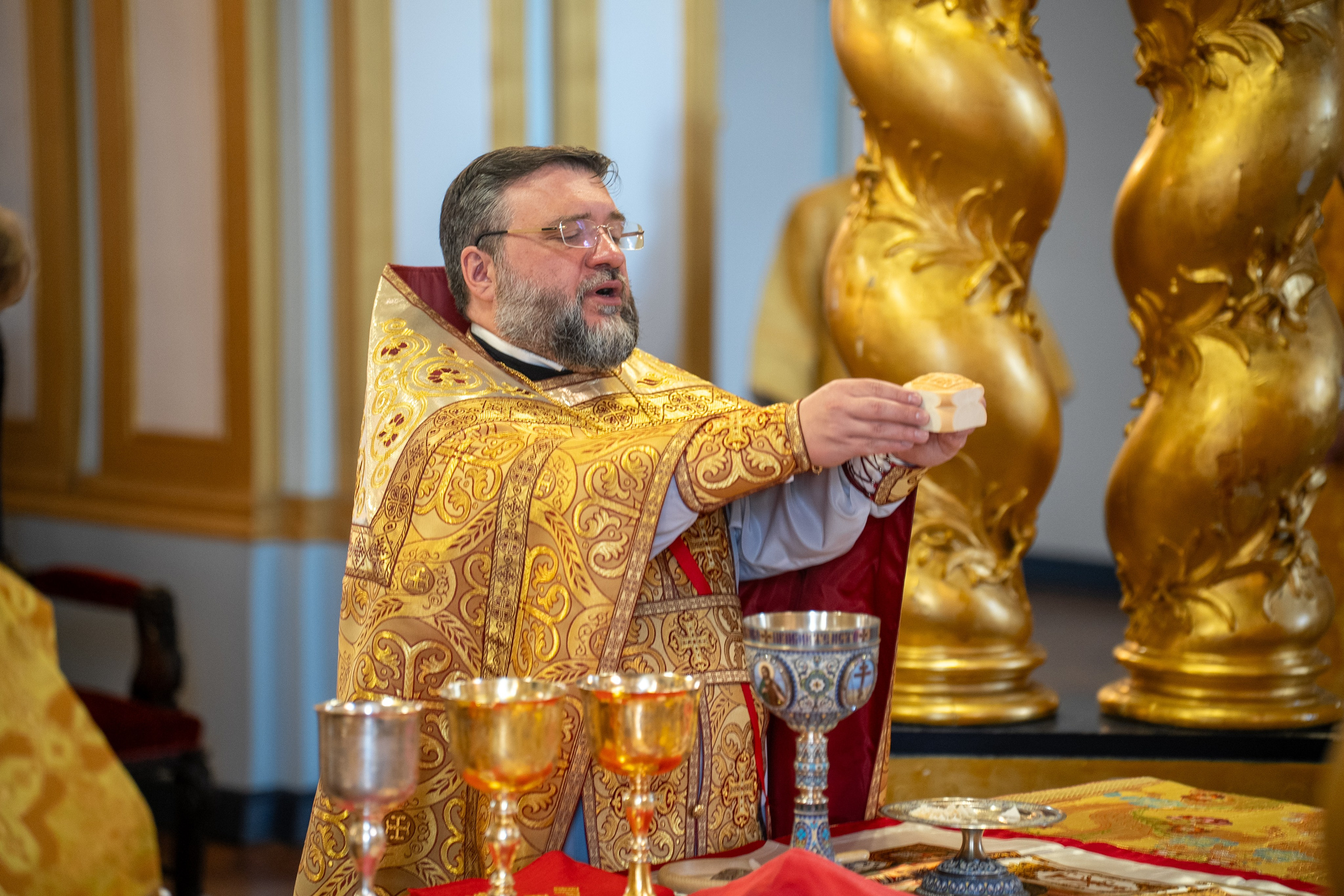 Неделя 3-я по Пятидесятнице. Всех святых Санкт-Петербургской митрополии. Свт. Ионы, митр. Московского и всея Руси, чудотворца. НИКОЛО-БОГОЯВЛЕНСКИЙ МОРСКОЙ СОБОР