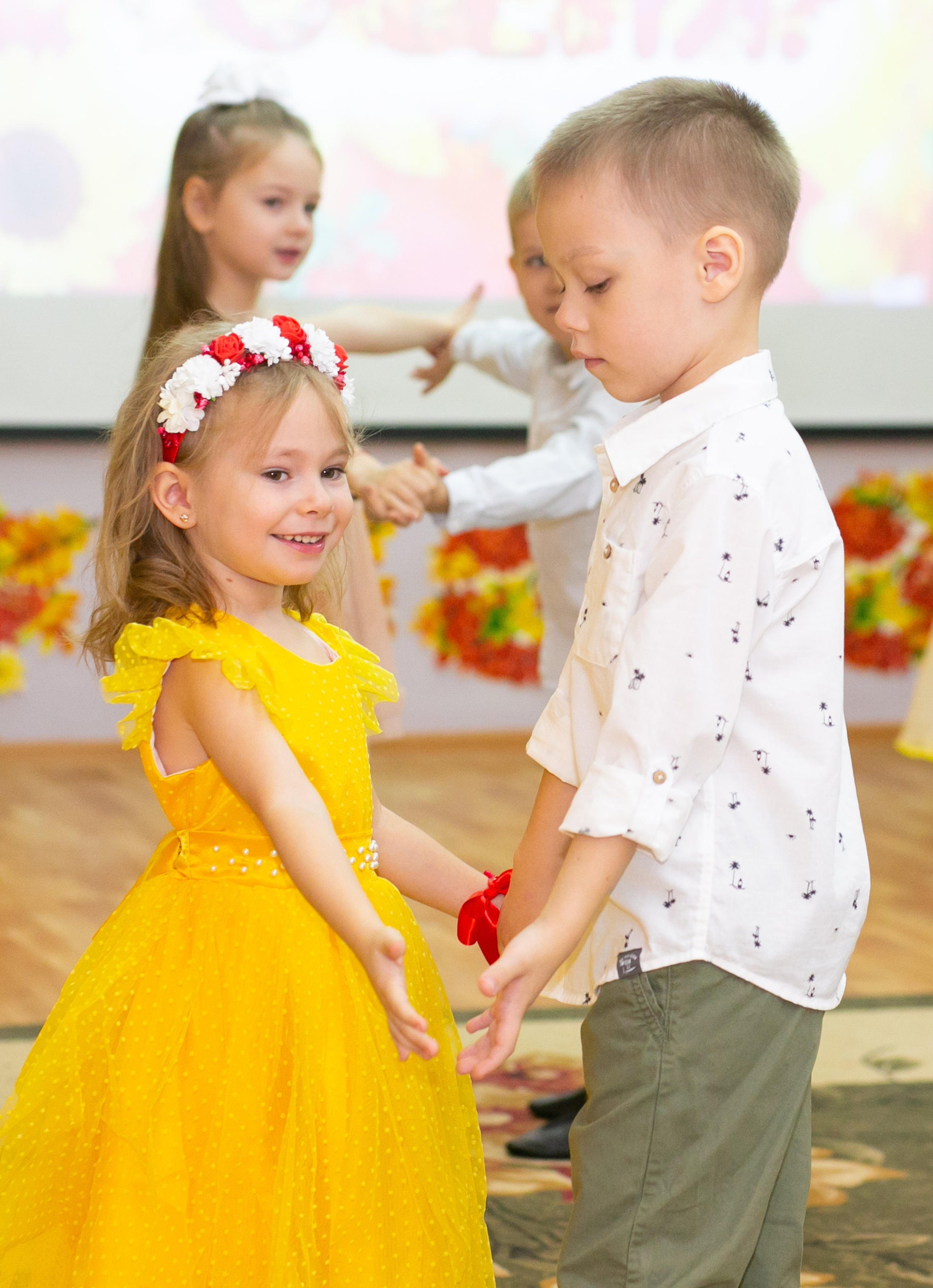 Выпускные и Утренники. Фотограф новорожденных и семейный фотограф НСО г. Бердск Марина Львова